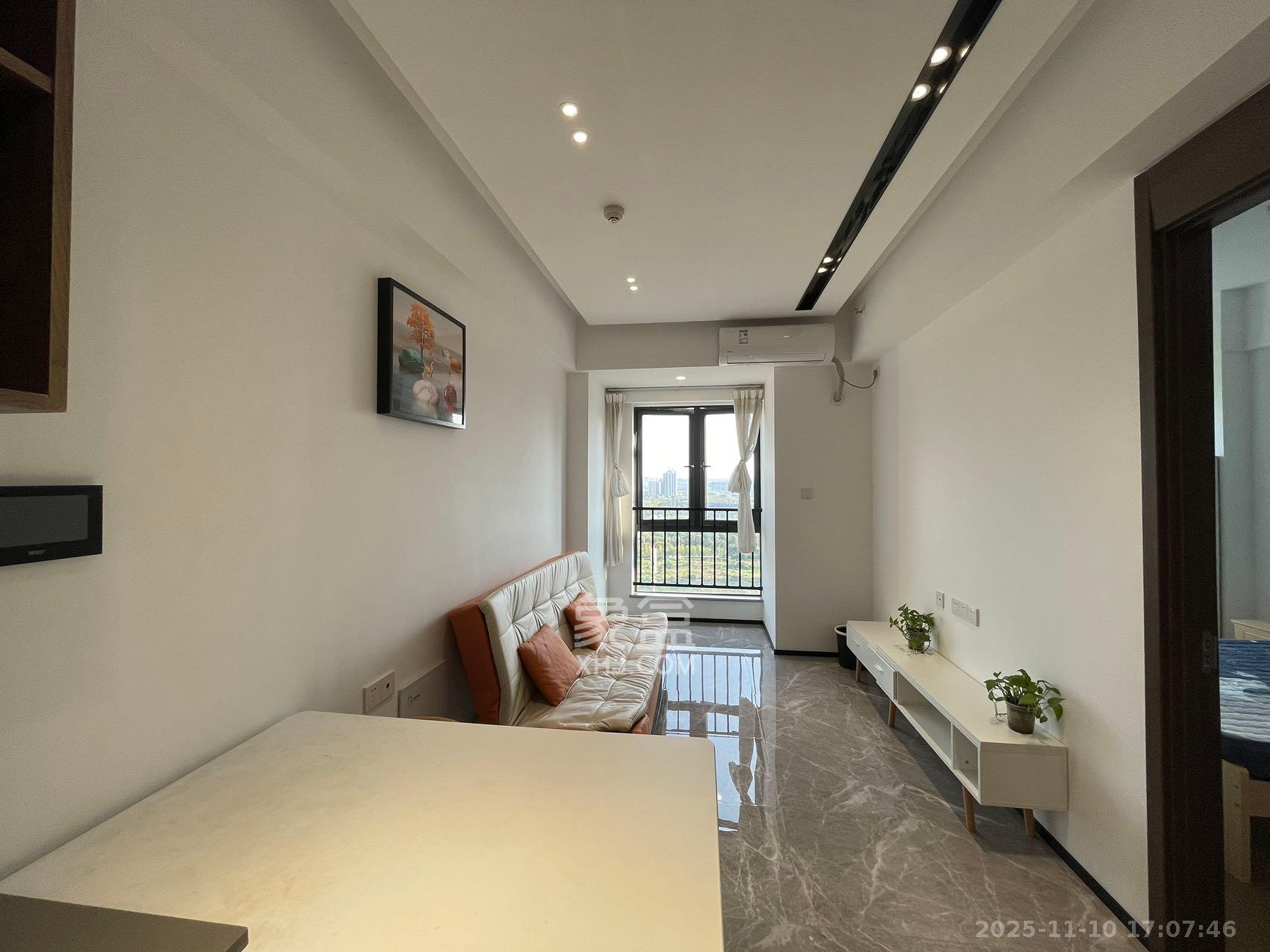 万科魅力之城  1室1厅1卫    2100.0元/月室内图