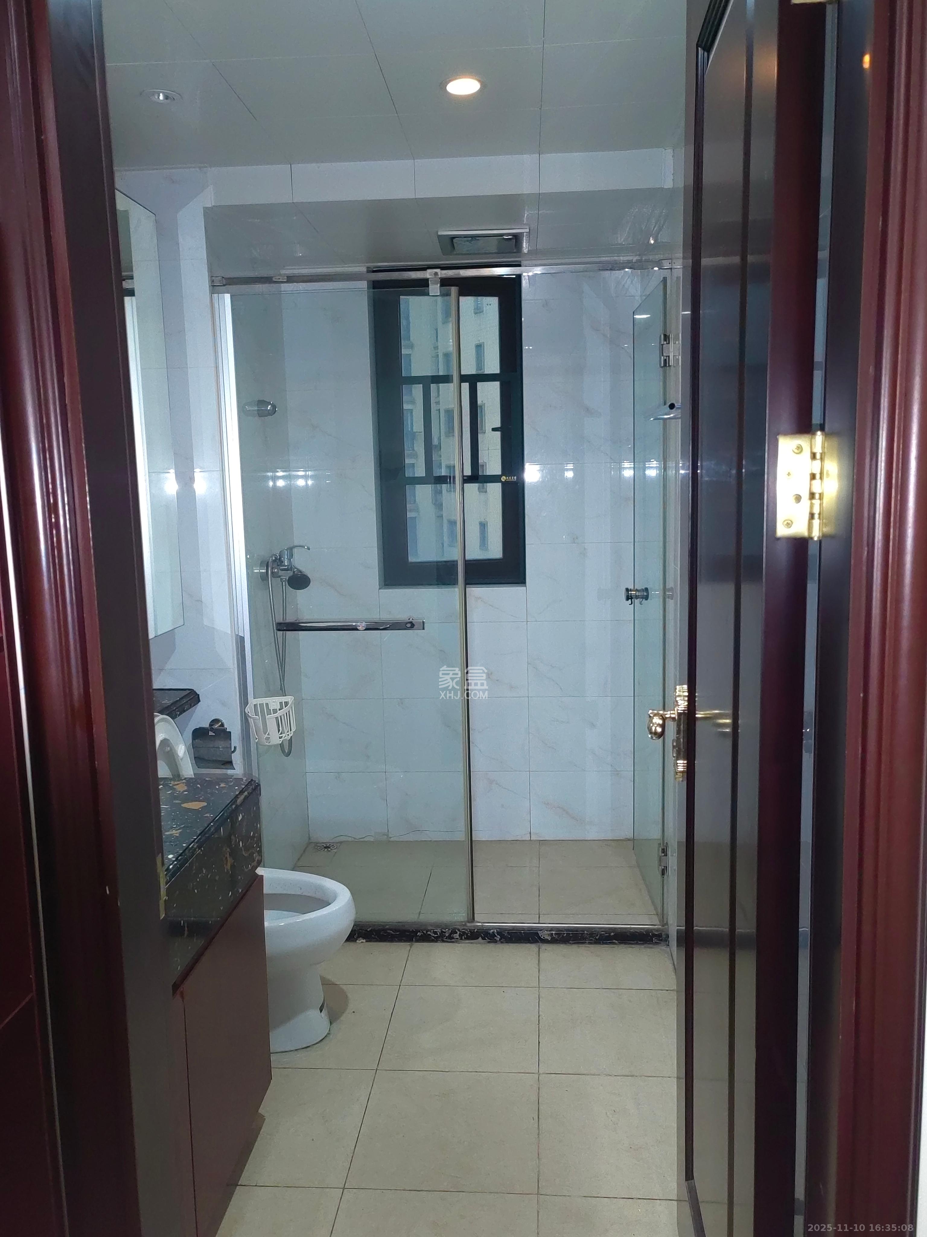 恒大翡翠华庭  3室2厅2卫    2600.0元/月室内图