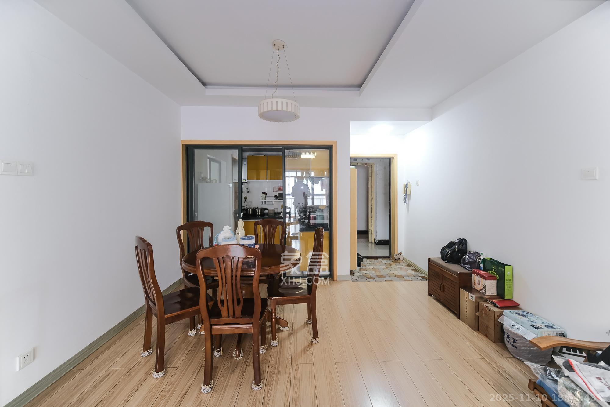 圆梦完美生活  2室2厅1卫    45.0万客厅