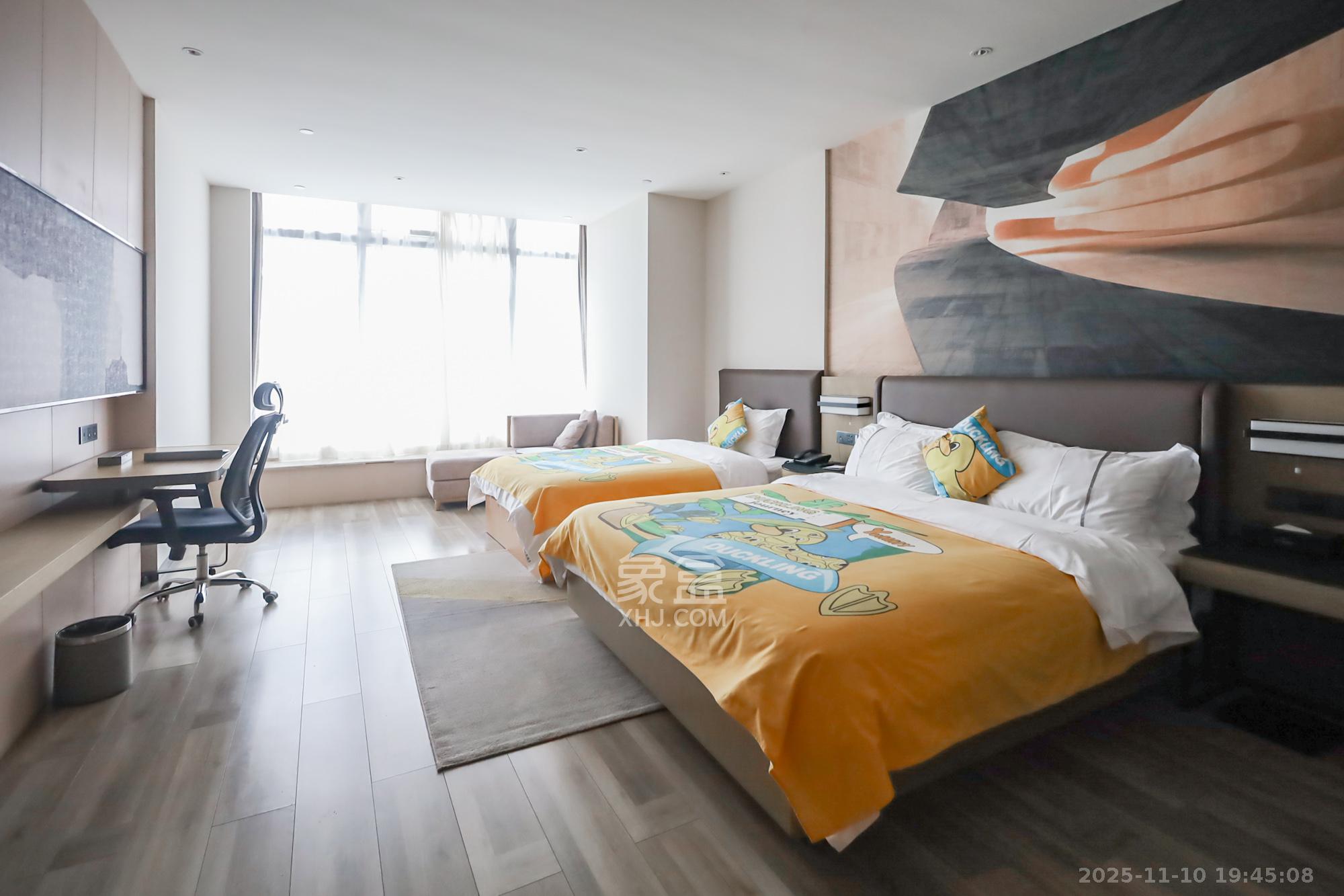 世茂铂曼  1室1厅1卫    96.0万