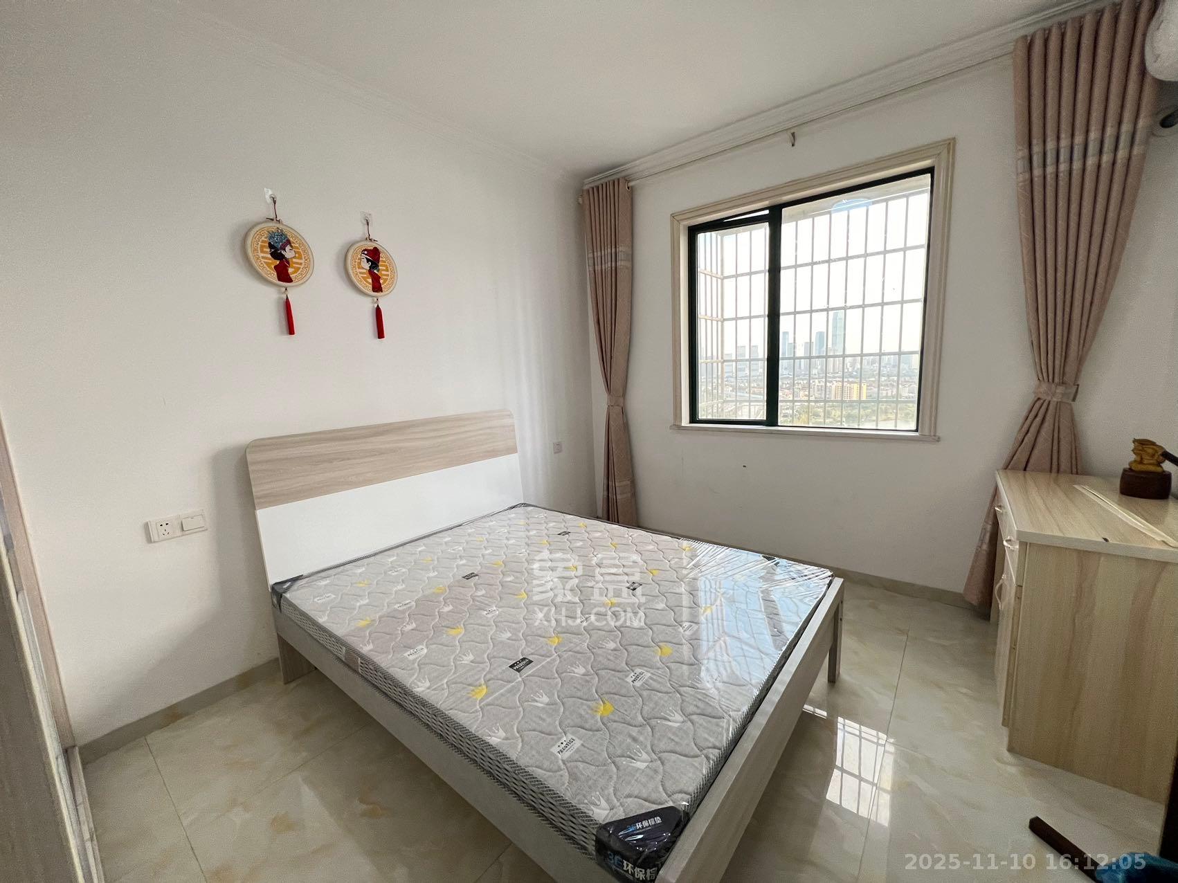 西韵佳苑 2室2厅1卫 2400.0元/月 西韵佳苑 2室2厅1卫 2400.0元/月室内图