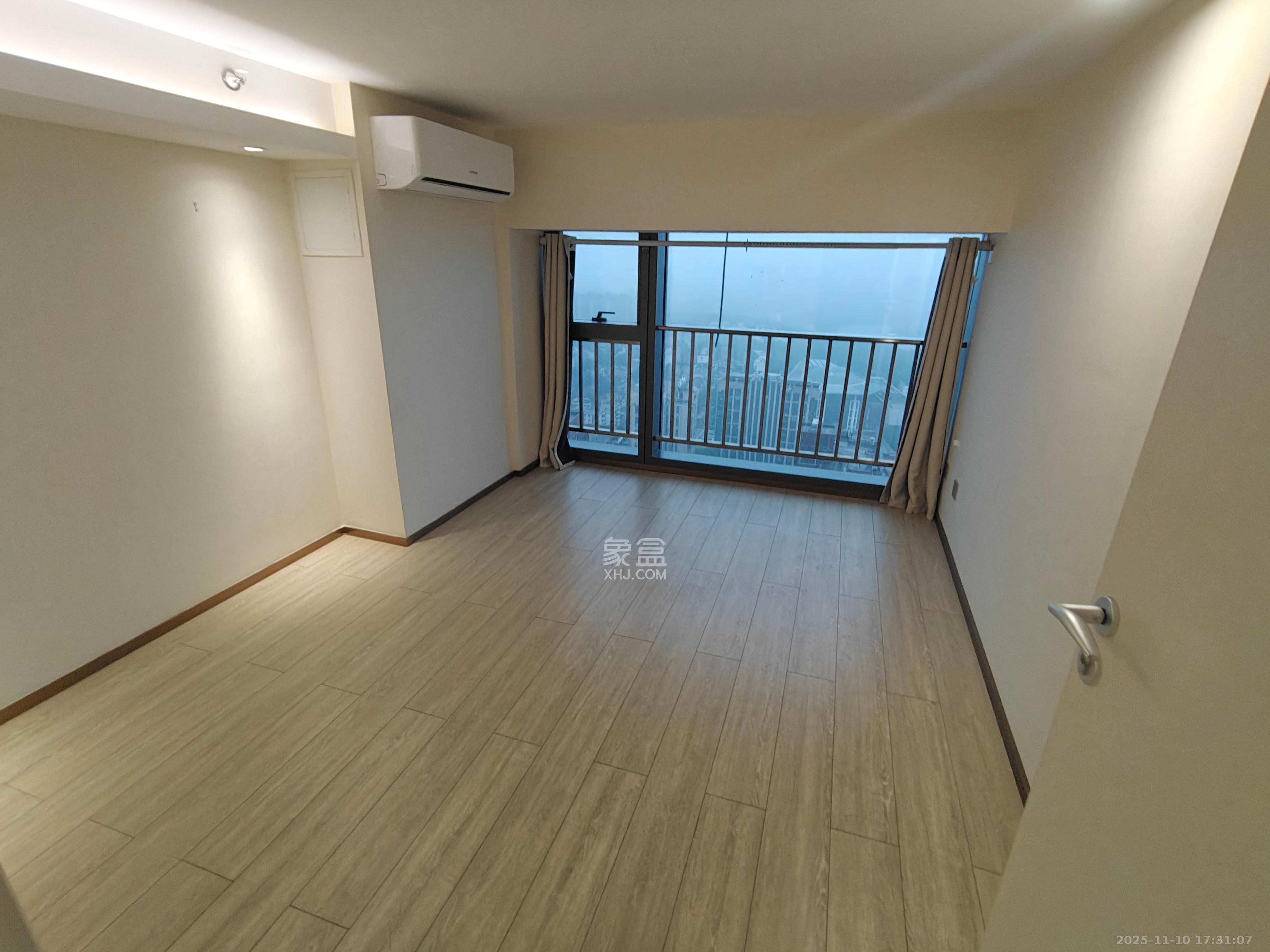 华远华时代  4室1厅2卫    4200.0元/月室内图