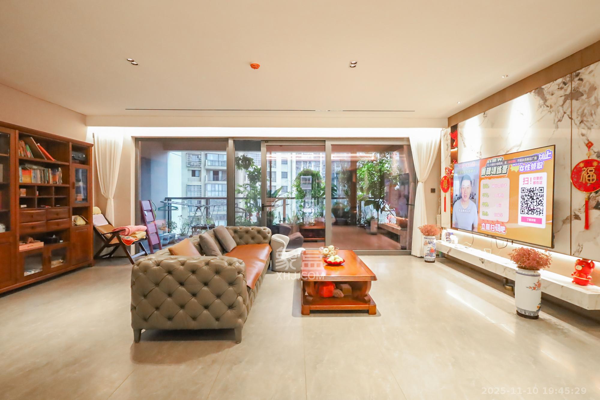 长沙悦府（华润万象城）  3室2厅3卫    420.0万客厅