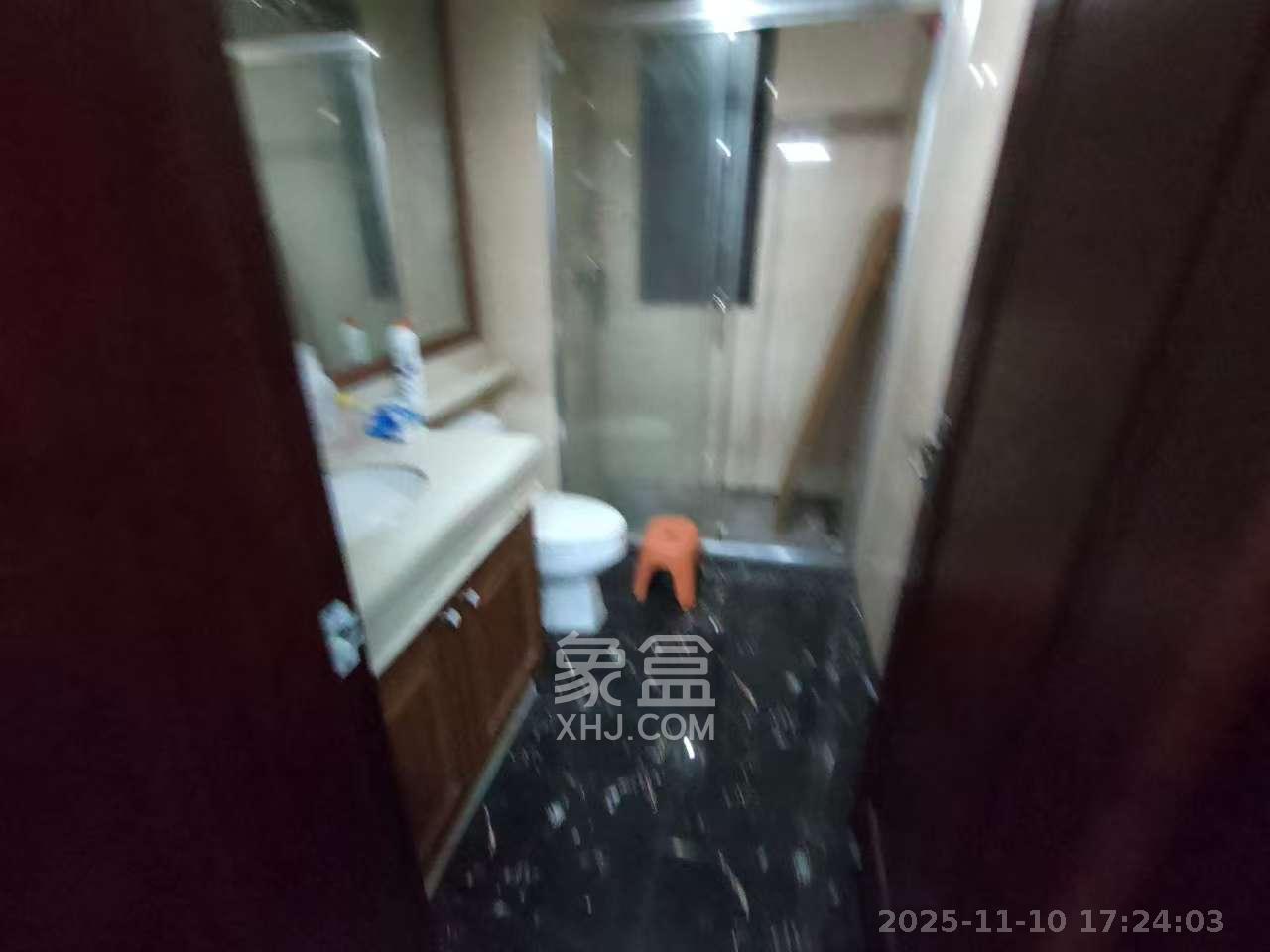 中海国际三期  3室2厅2卫    2600.0元/月室内图