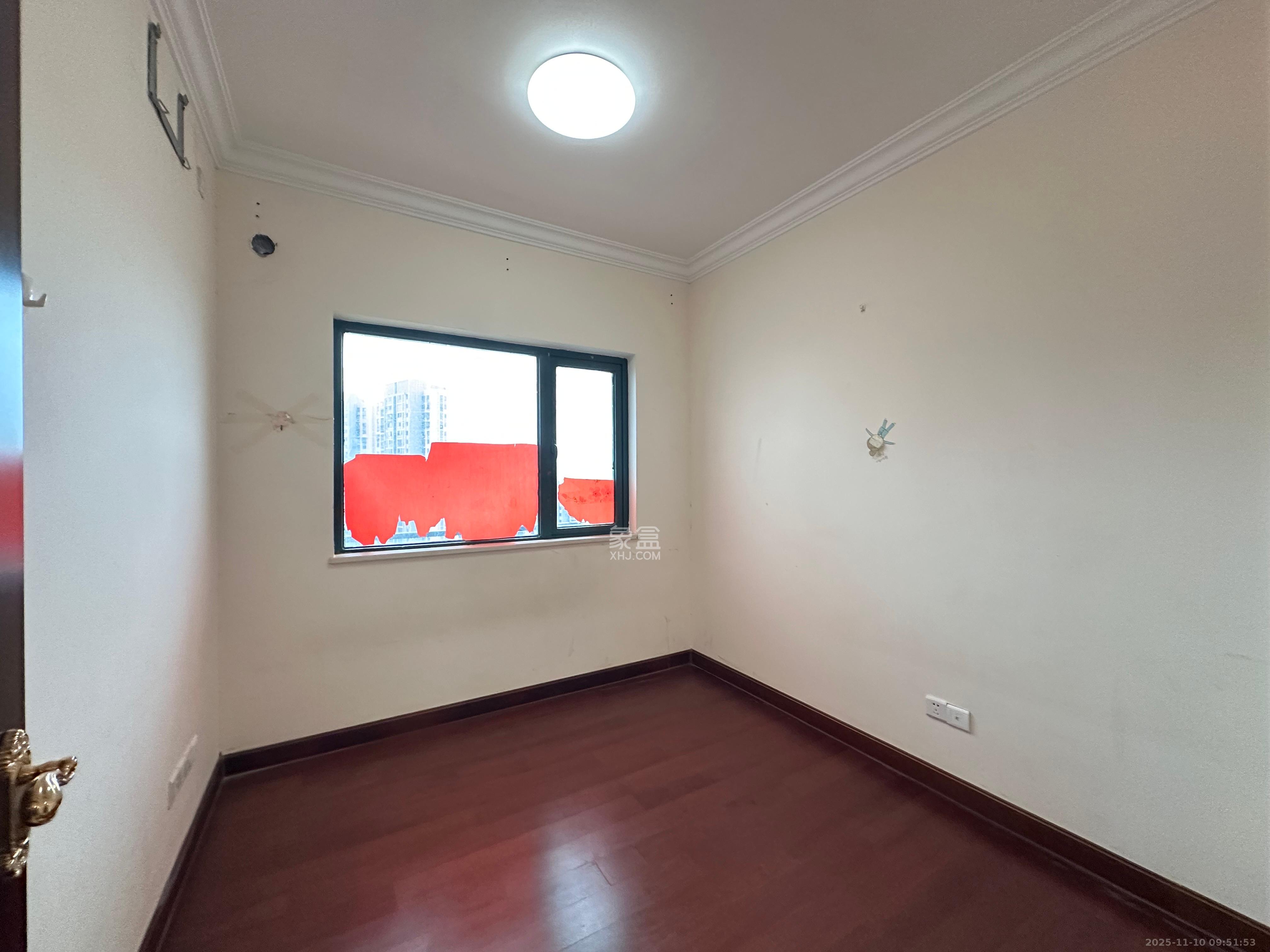 恒大雅苑  3室2厅2卫    1800.0元/月室内图