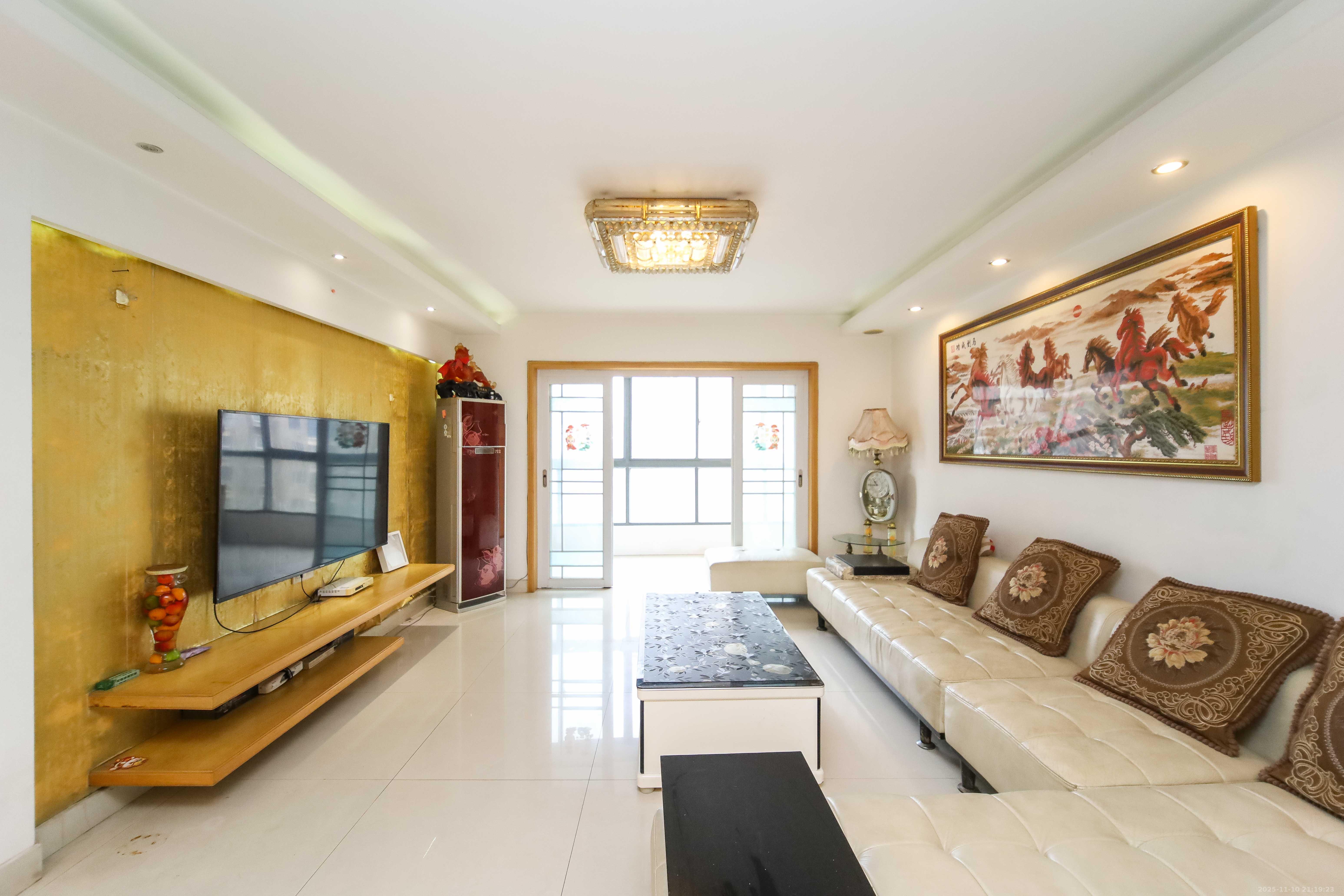 西子花苑  3室2厅2卫    113.0万