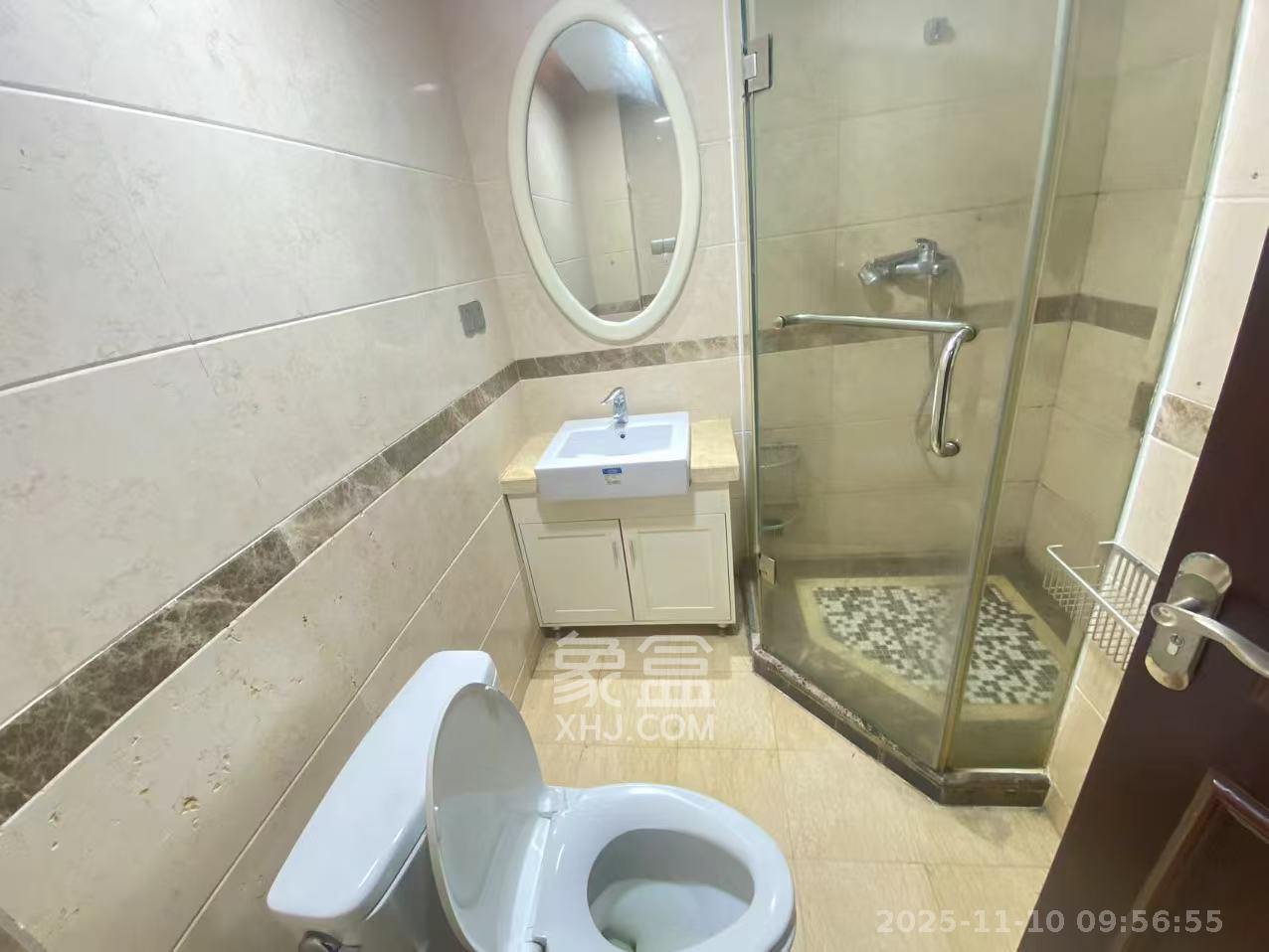 沁园春御院  1室1厅1卫    2200.0元/月室内图