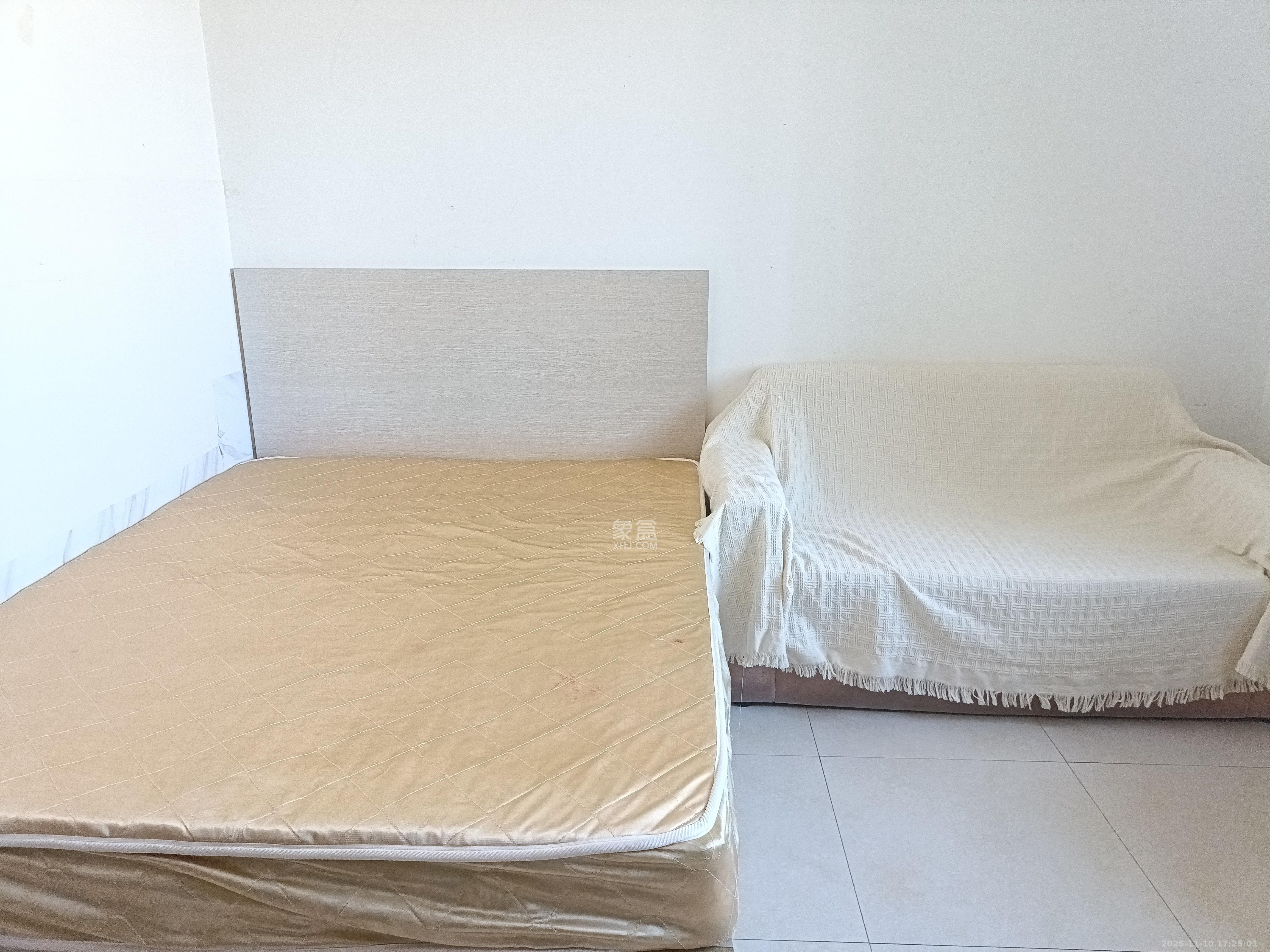 观园国际公寓 1室1厅1卫 1300.0元/月 观园国际公寓 1室1厅1卫 1300.0元/月室内图