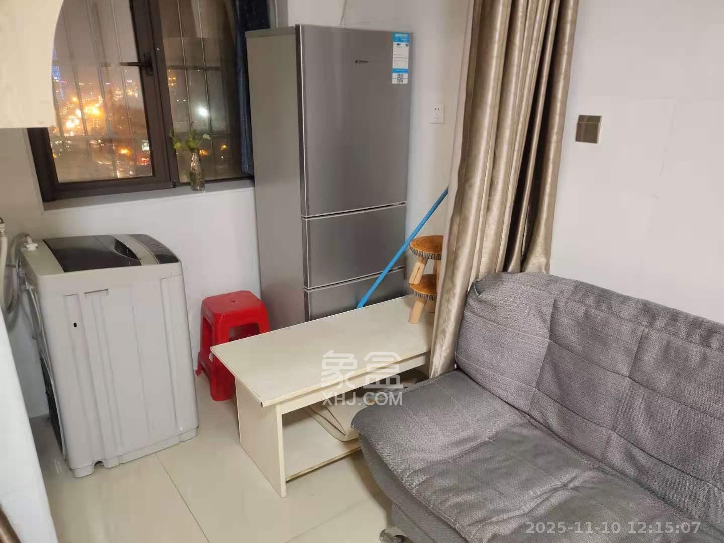 同鑫家园 1室1厅1卫 1300.0元/月 同鑫家园 1室1厅1卫 1300.0元/月室内图