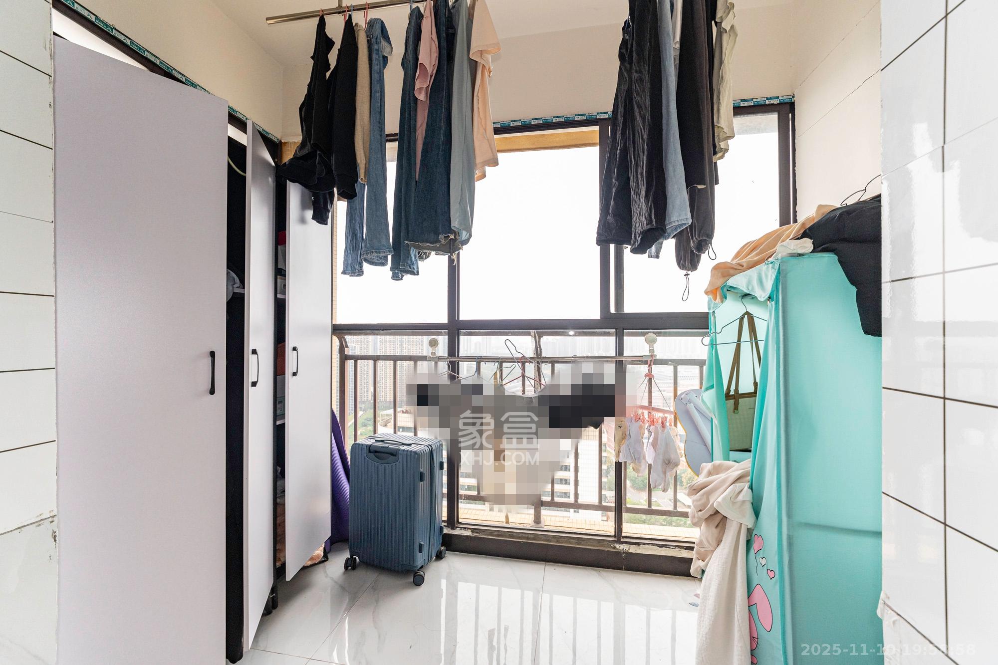 星雅美辰  3室2厅2卫    72.0万阳台