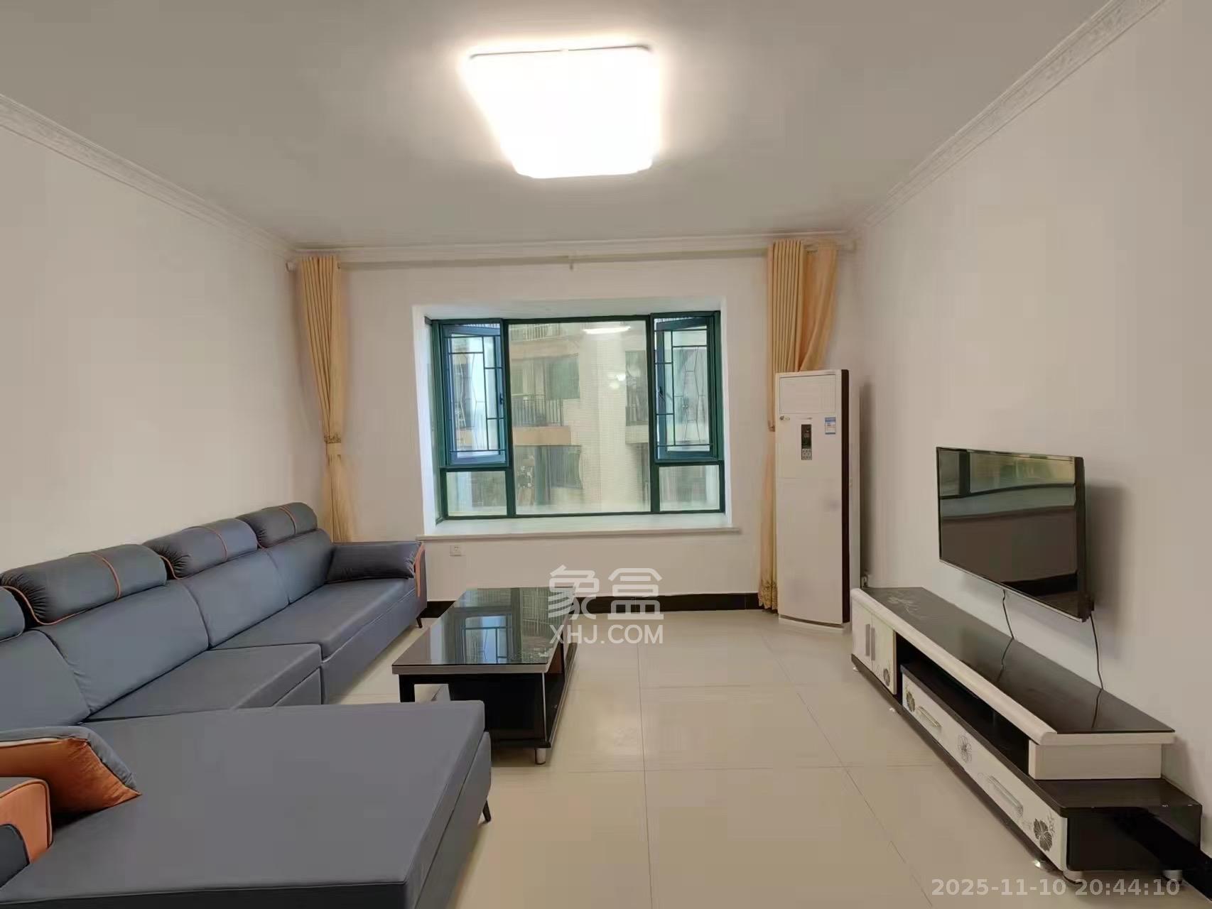 湖韵佳苑  3室2厅2卫    2900.0元/月