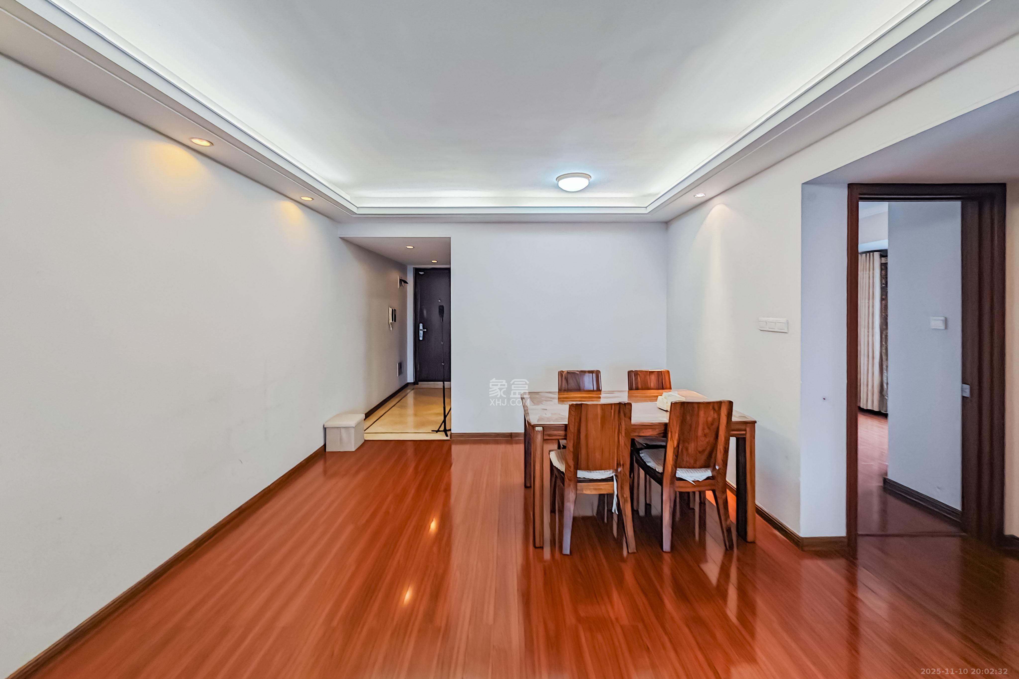 万科金域华府一期 3室2厅1卫 98.0万 万科金域华府一期 3室2厅1卫 98.0万客厅