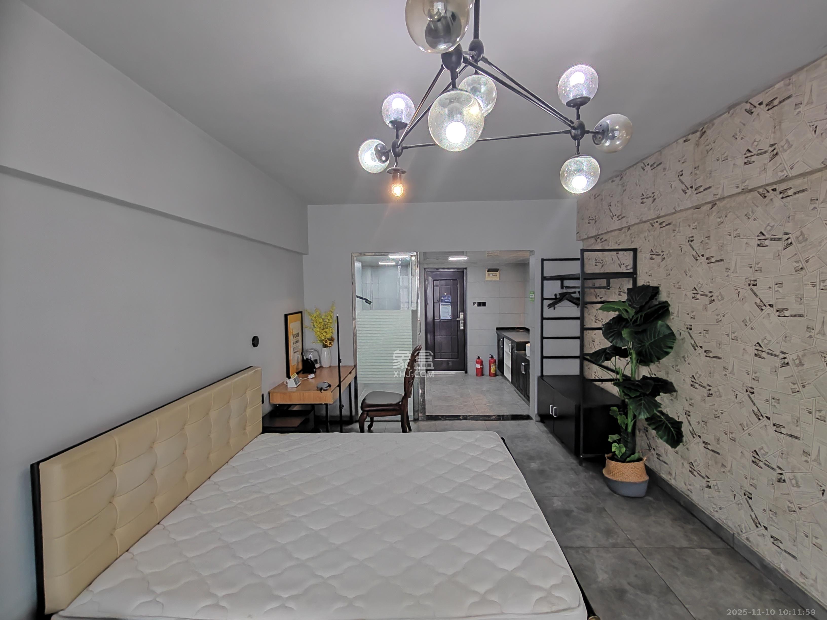 蚂蚁工房  1室1厅1卫    2000.0元/月