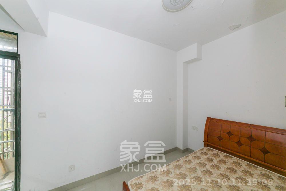 康斯丹郡（融程领秀佳园）  3室2厅1卫    1800.0元/月室内图