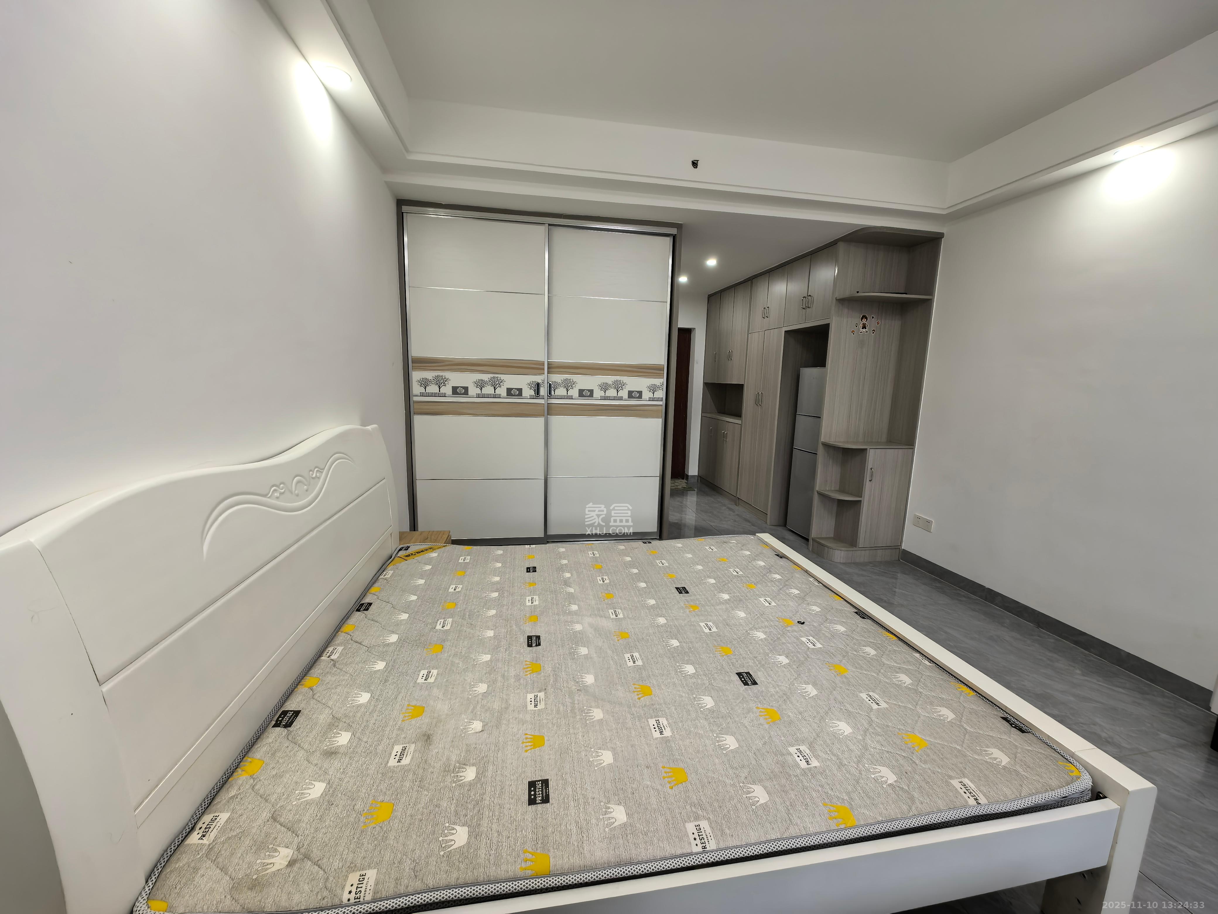 福晟钱隆国际(晟冉景苑) 1室1厅1卫 1500.0元/月 福晟钱隆国际(晟冉景苑) 1室1厅1卫 1500.0元/月室内图