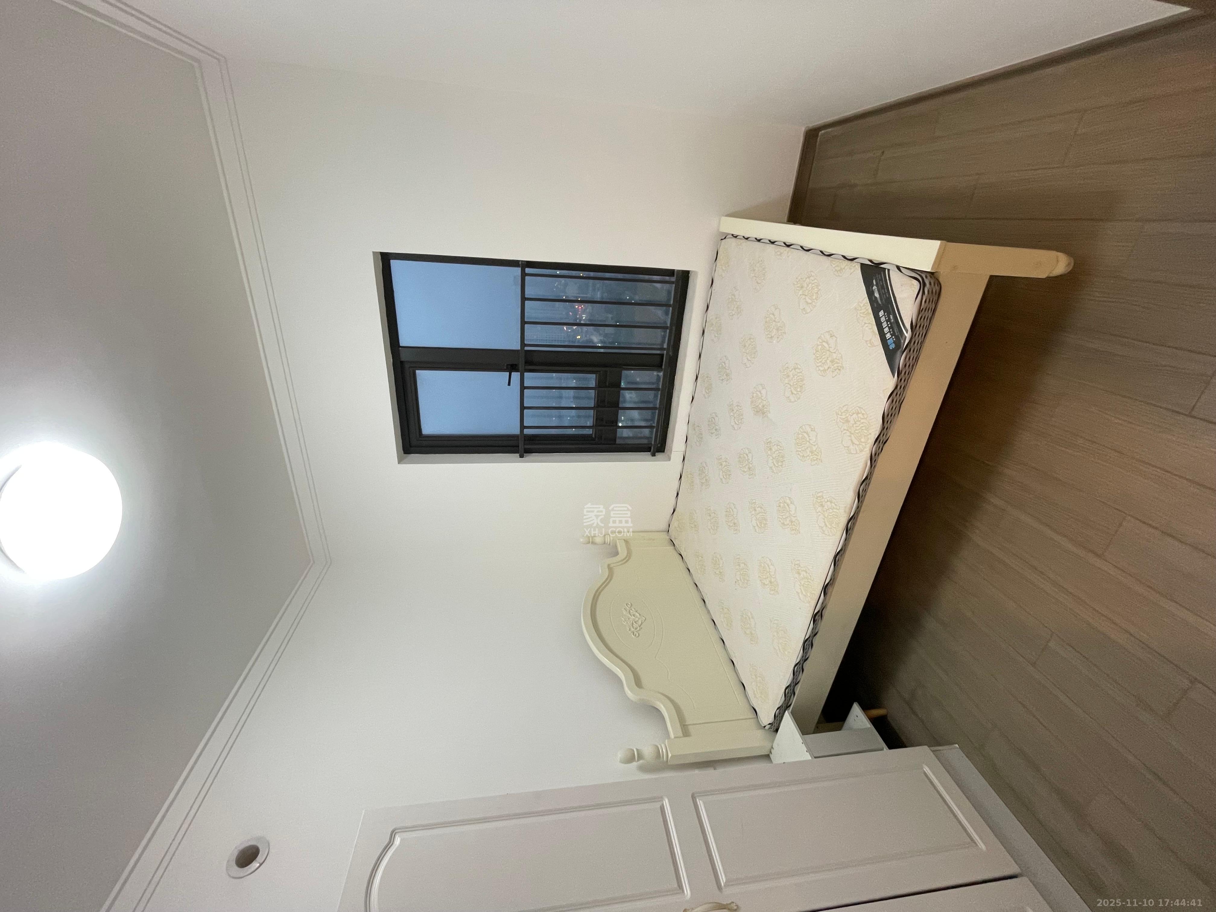 越秀亲爱里  4室2厅1卫    3200.0元/月室内图