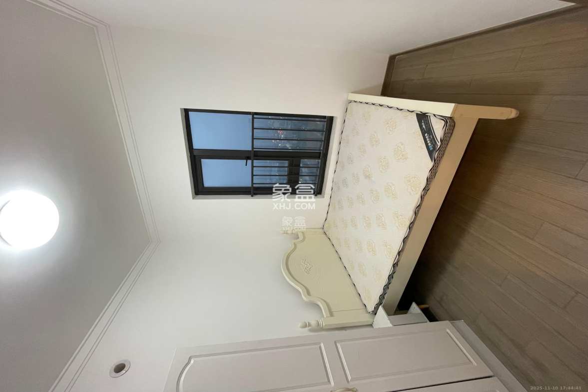 越秀亲爱里 4室2厅1卫 3200.0元/月 越秀亲爱里 4室2厅1卫 3200.0元/月室内图