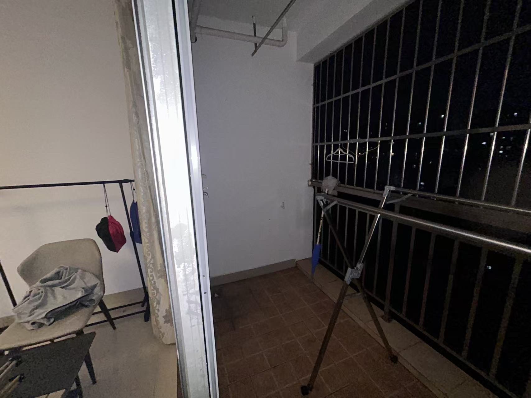 祥安小区  2室1厅1卫    1700.0元/月室内图