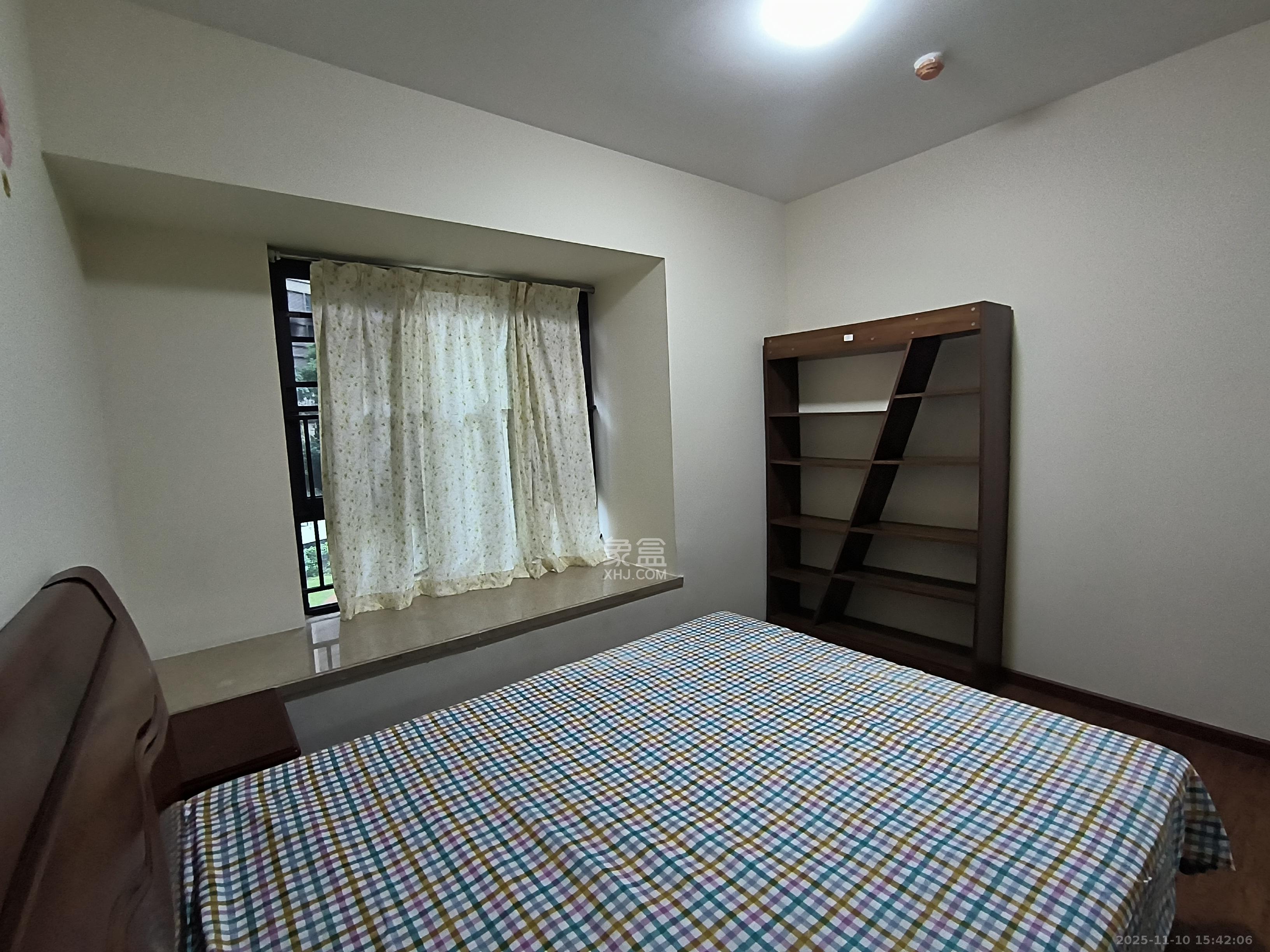 时代倾城二期  2室2厅1卫    1900.0元/月室内图