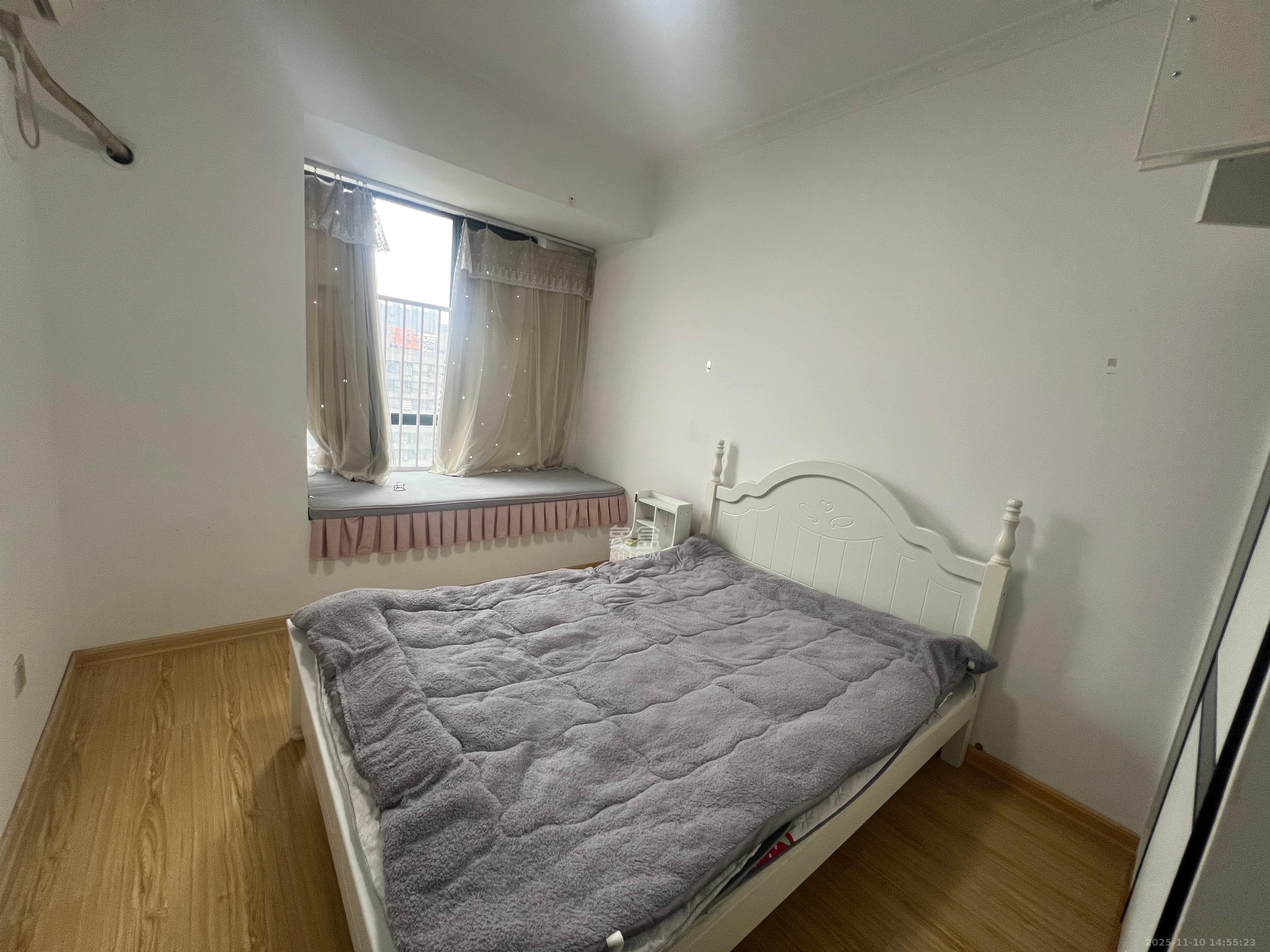 凯轩云顶 2室2厅1卫 2600.0元/月 凯轩云顶 2室2厅1卫 2600.0元/月室内图