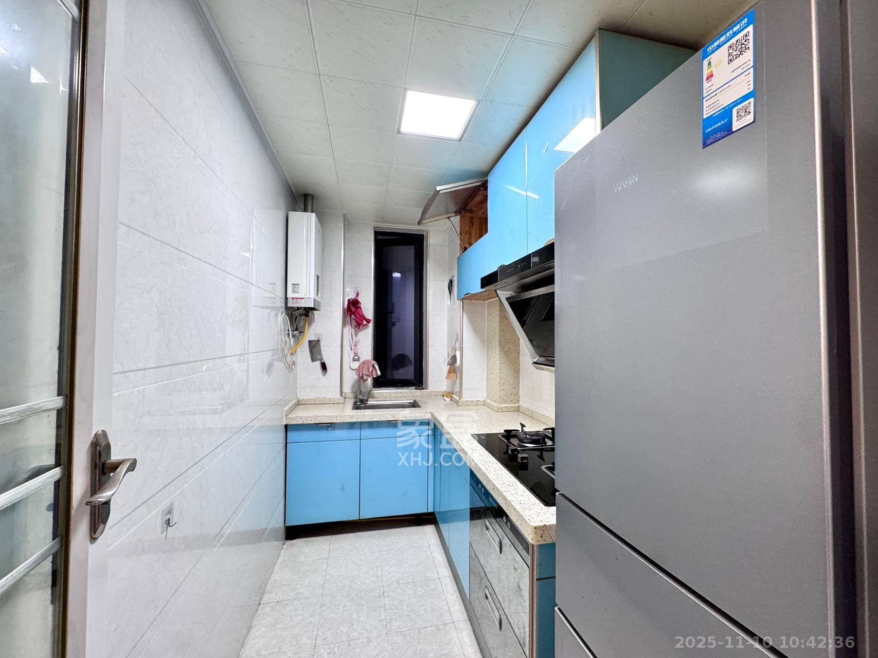 达美D6区  2室2厅1卫    2400.0元/月室内图