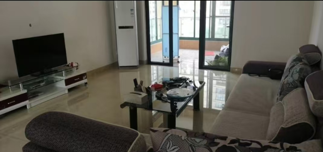 海阔天空-国瑞城一期(名仕苑) 3室2厅2卫 6800.0元/月 海阔天空-国瑞城一期(名仕苑) 3室2厅2卫 6800.0元/月室内图