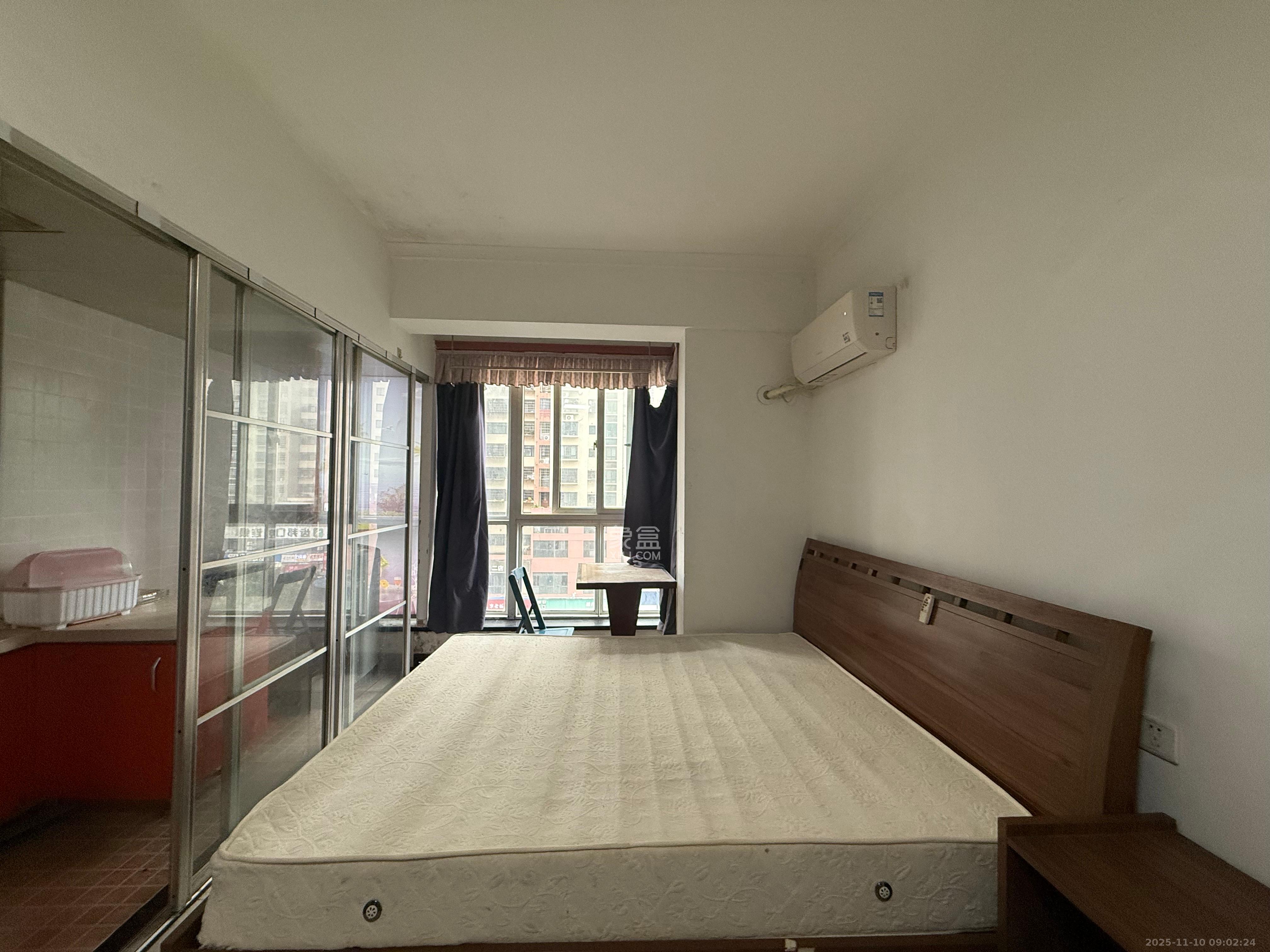 时代星城  1室1厅1卫    850.0元/月室内图