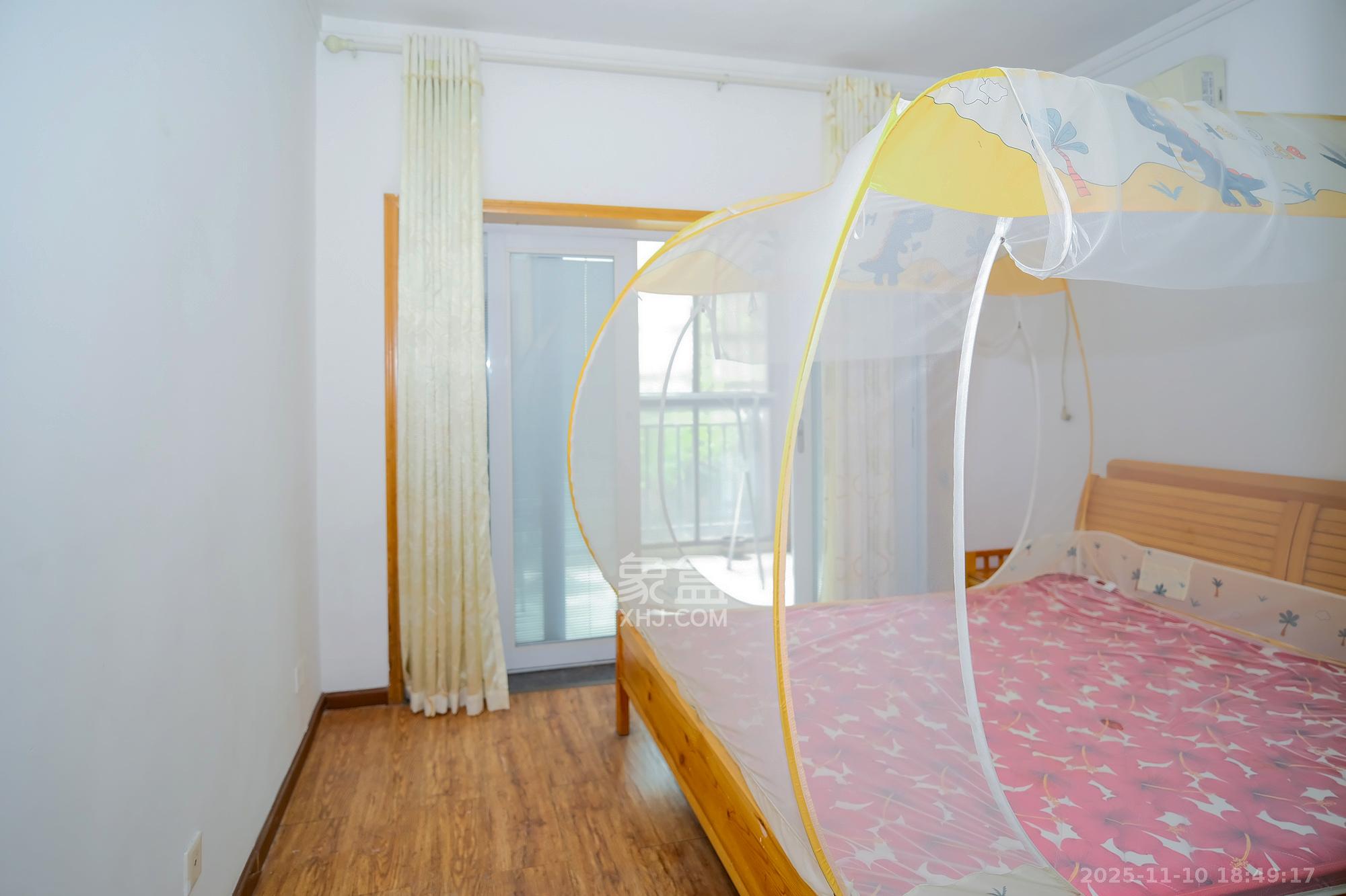 山水湾  3室2厅1卫    56.0万卧室