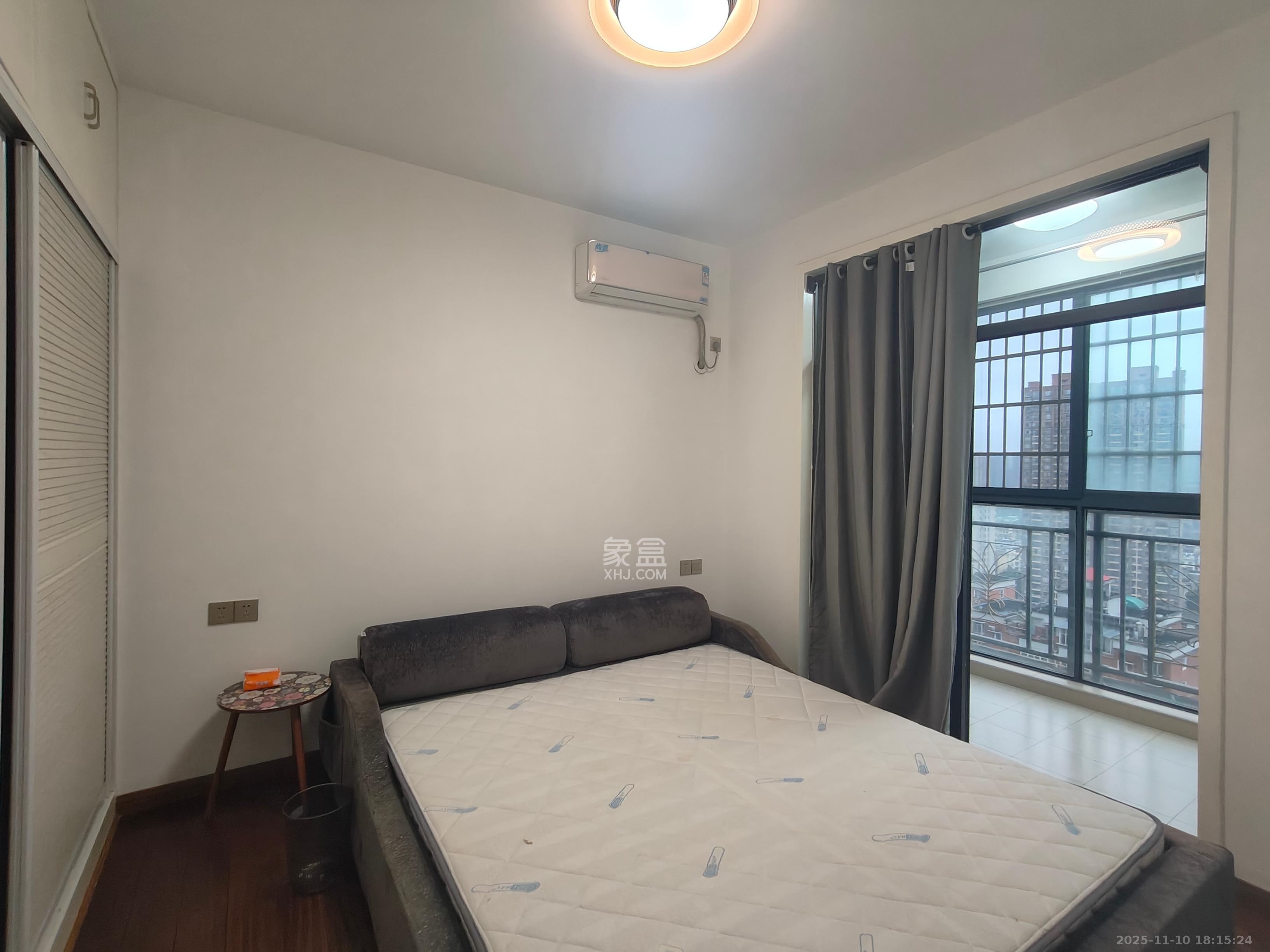 阳光锦城 2室2厅1卫 2500.0元/月 阳光锦城 2室2厅1卫 2500.0元/月室内图