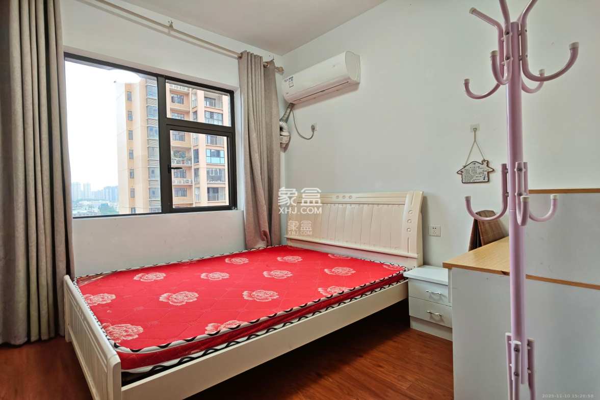 德润小区(丰升德润小区) 4室2厅2卫 3000.0元/月 德润小区(丰升德润小区) 4室2厅2卫 3000.0元/月室内图