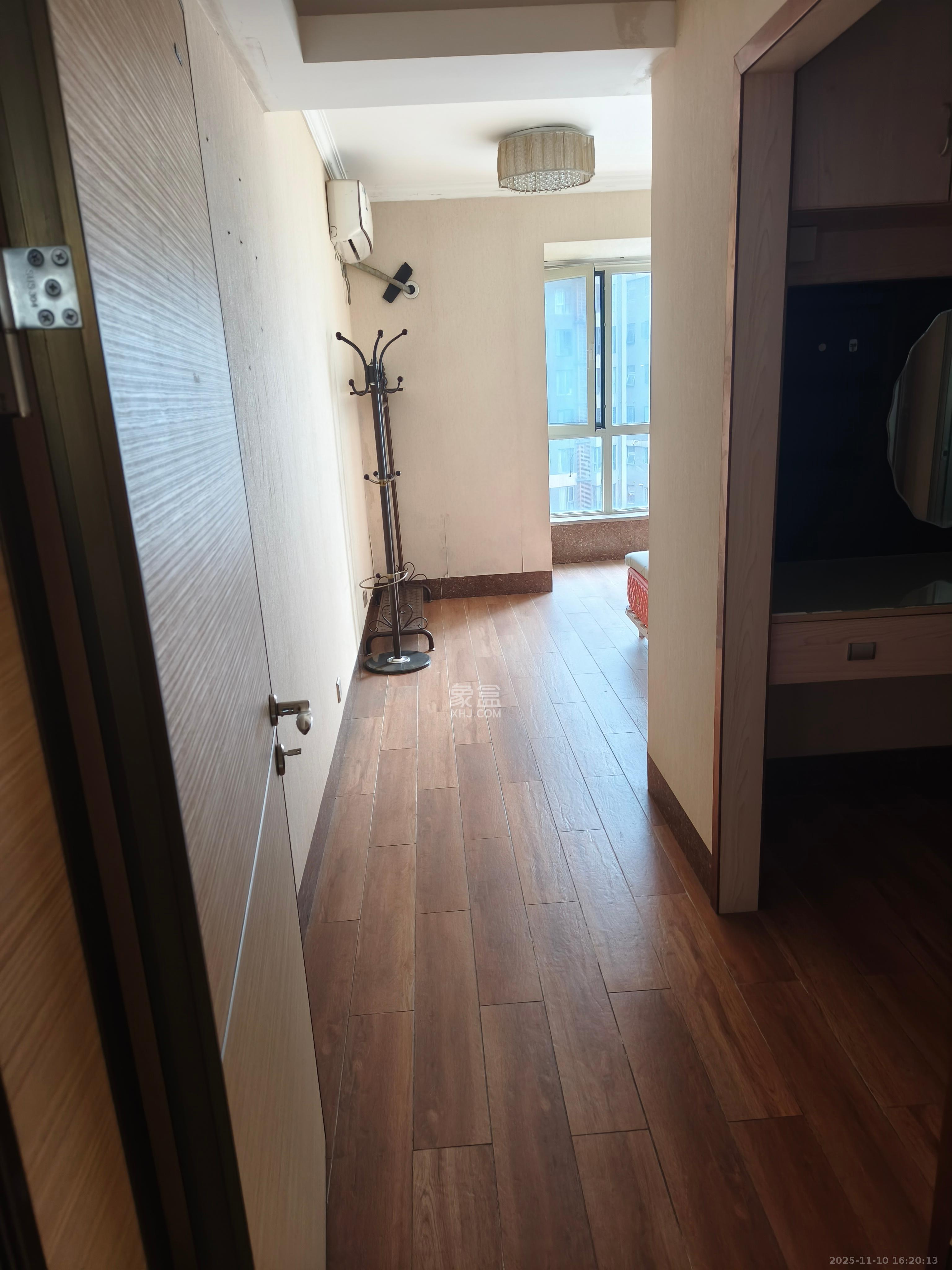 北辰三角洲E5区  1室2厅1卫    3500.0元/月室内图