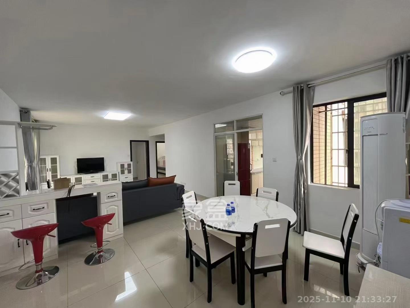 锦湘国际星城三期（锦绣苑）  3室2厅2卫    3000.0元/月