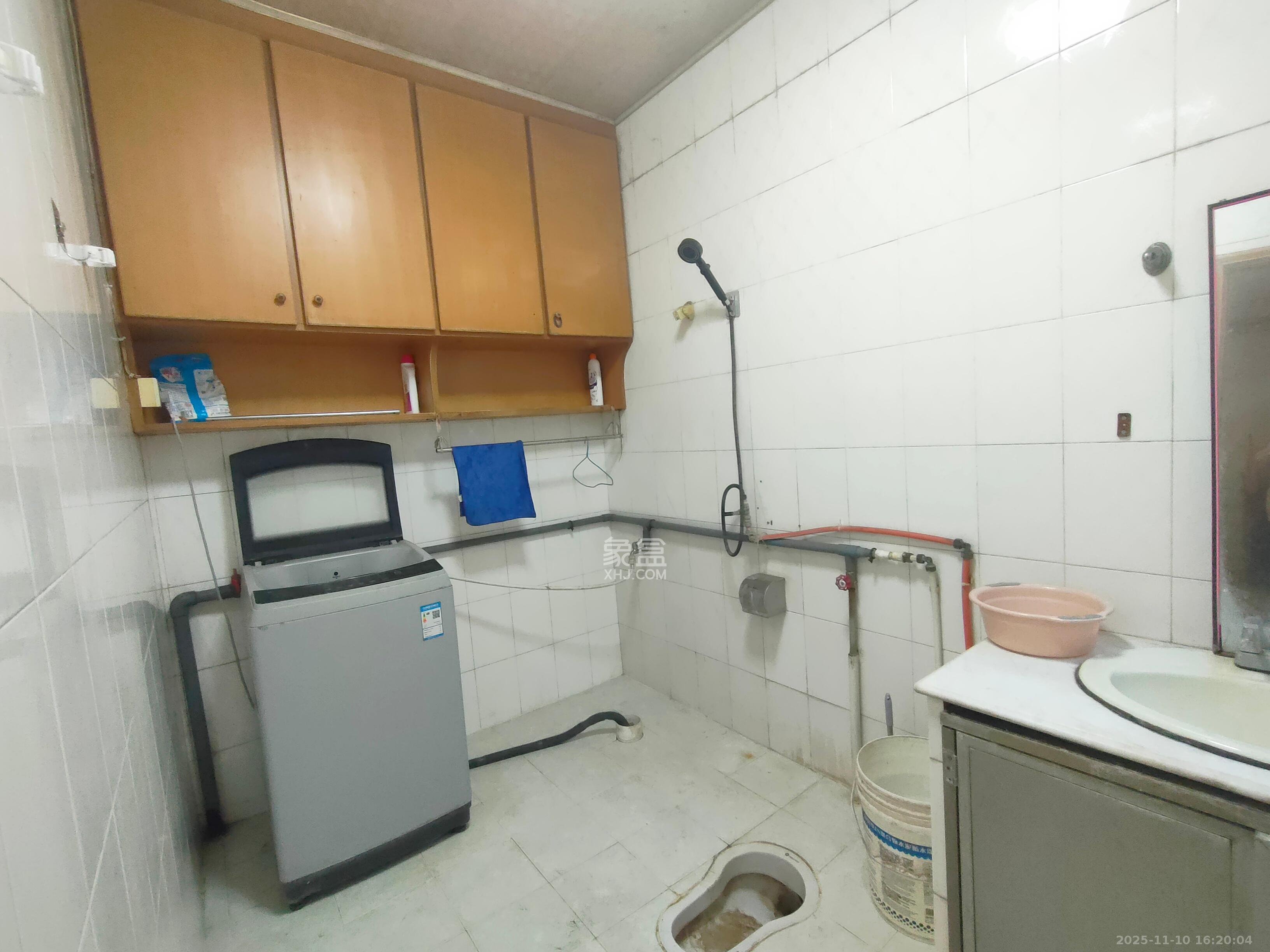 湘华公寓  3室2厅1卫    1600.0元/月室内图