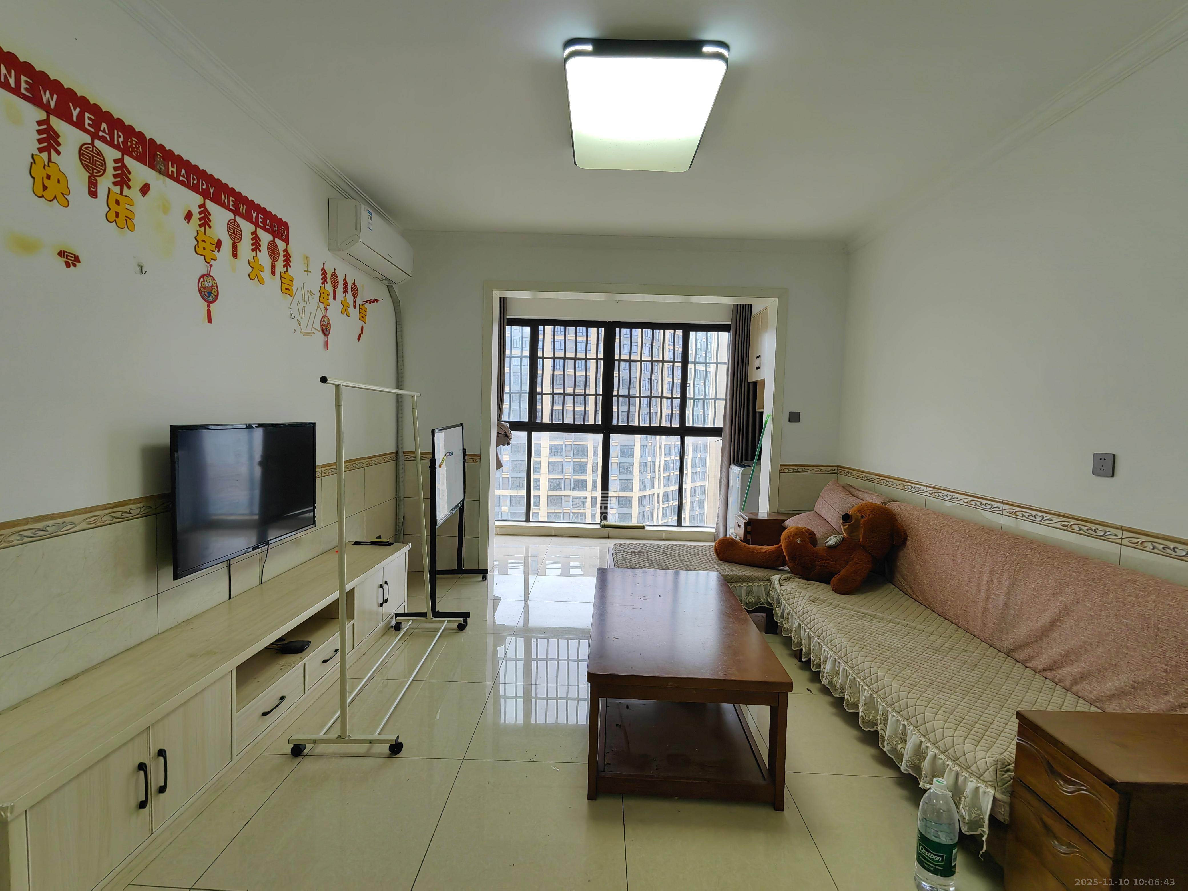 中城苑 3室2厅1卫 2580.0元/月 中城苑 3室2厅1卫 2580.0元/月室内图