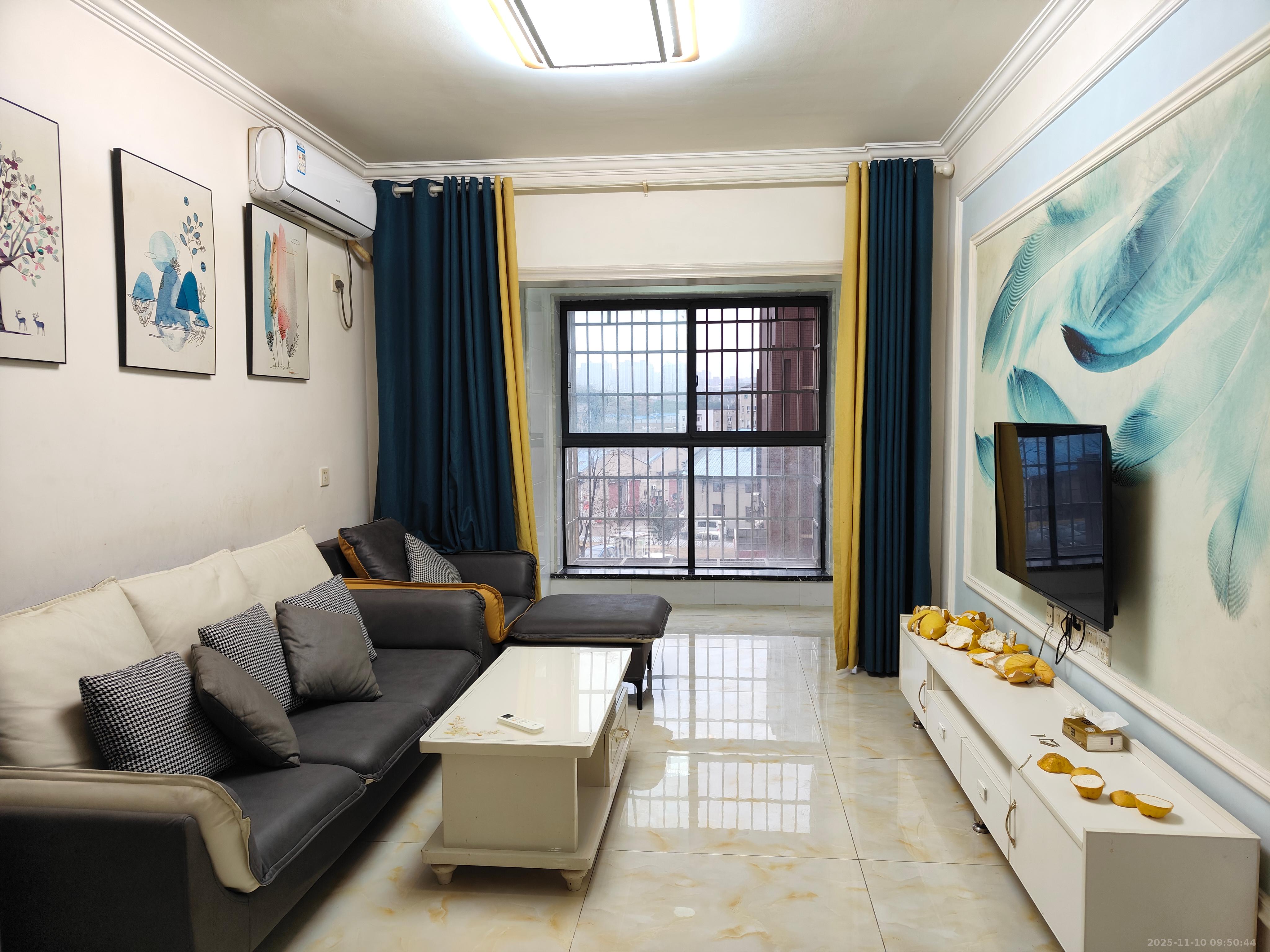 叠彩兰亭  3室2厅1卫    2080.0元/月