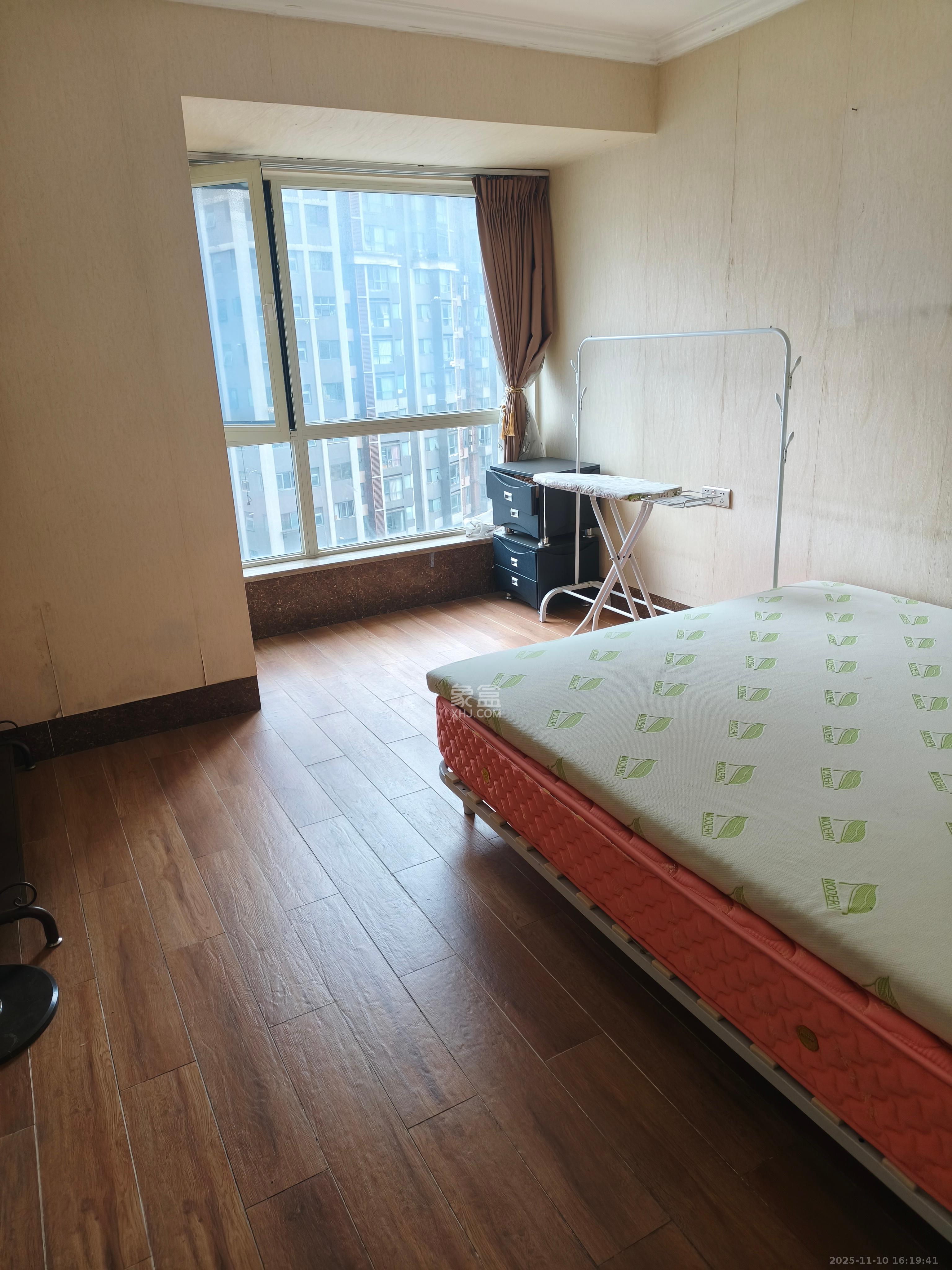 北辰三角洲E5区  1室2厅1卫    3500.0元/月室内图