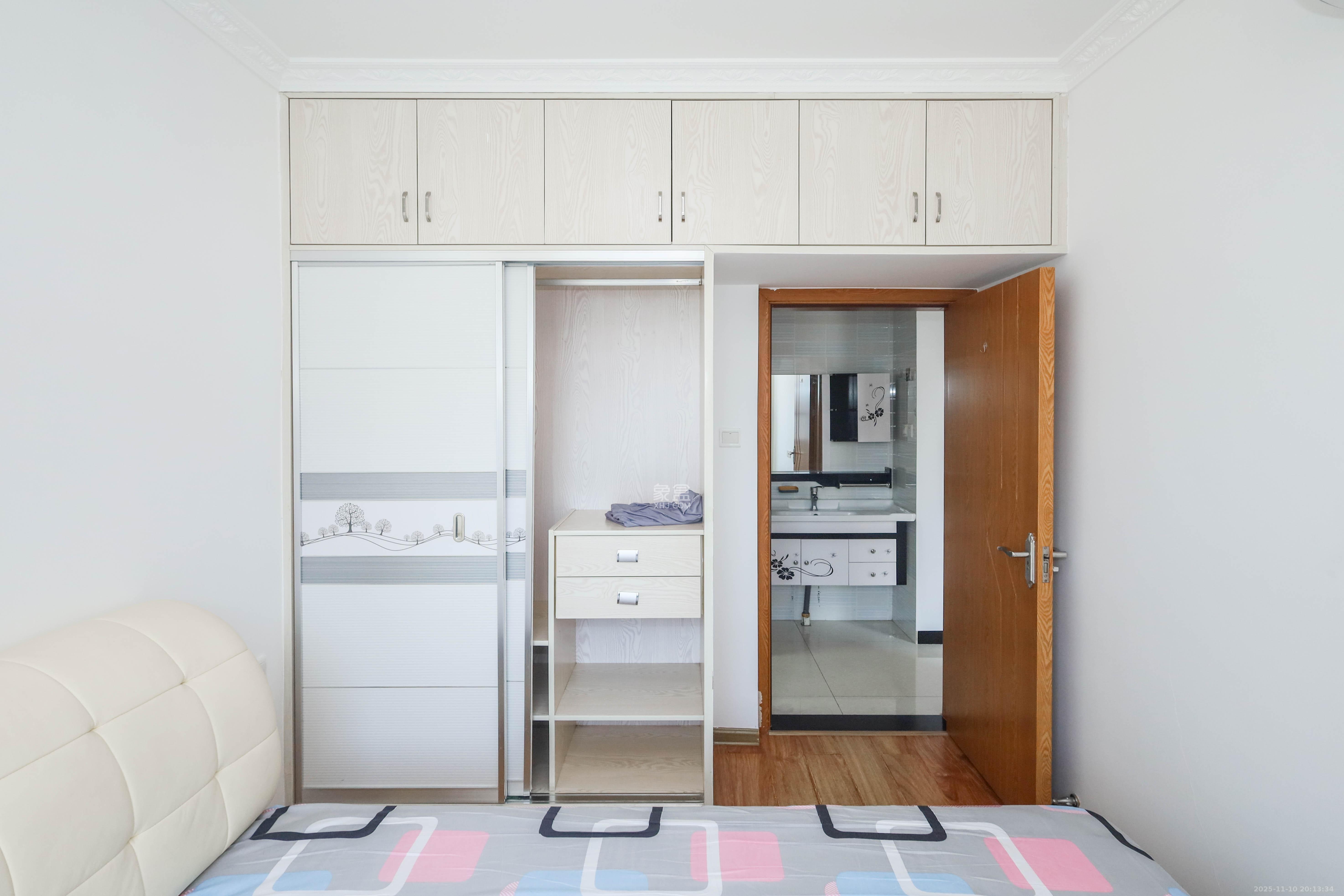 梅溪湖合能璞丽  2室2厅1卫    76.8万卧室