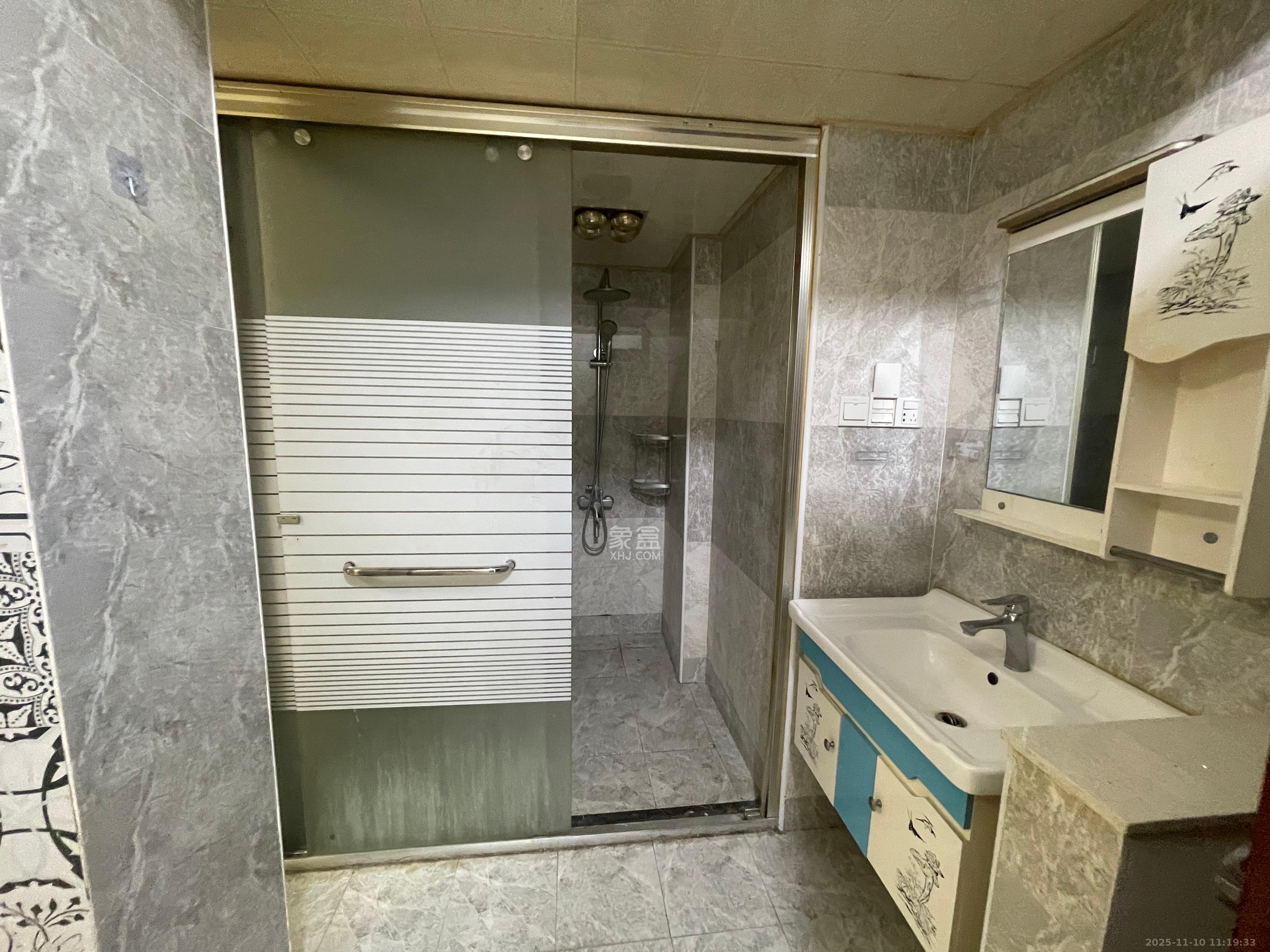 中信凯旋蓝岸（中信新城三期）  1室1厅1卫    1500.0元/月室内图