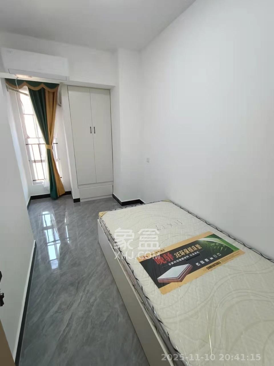 金地铂悦  2室1厅1卫    1400.0元/月室内图