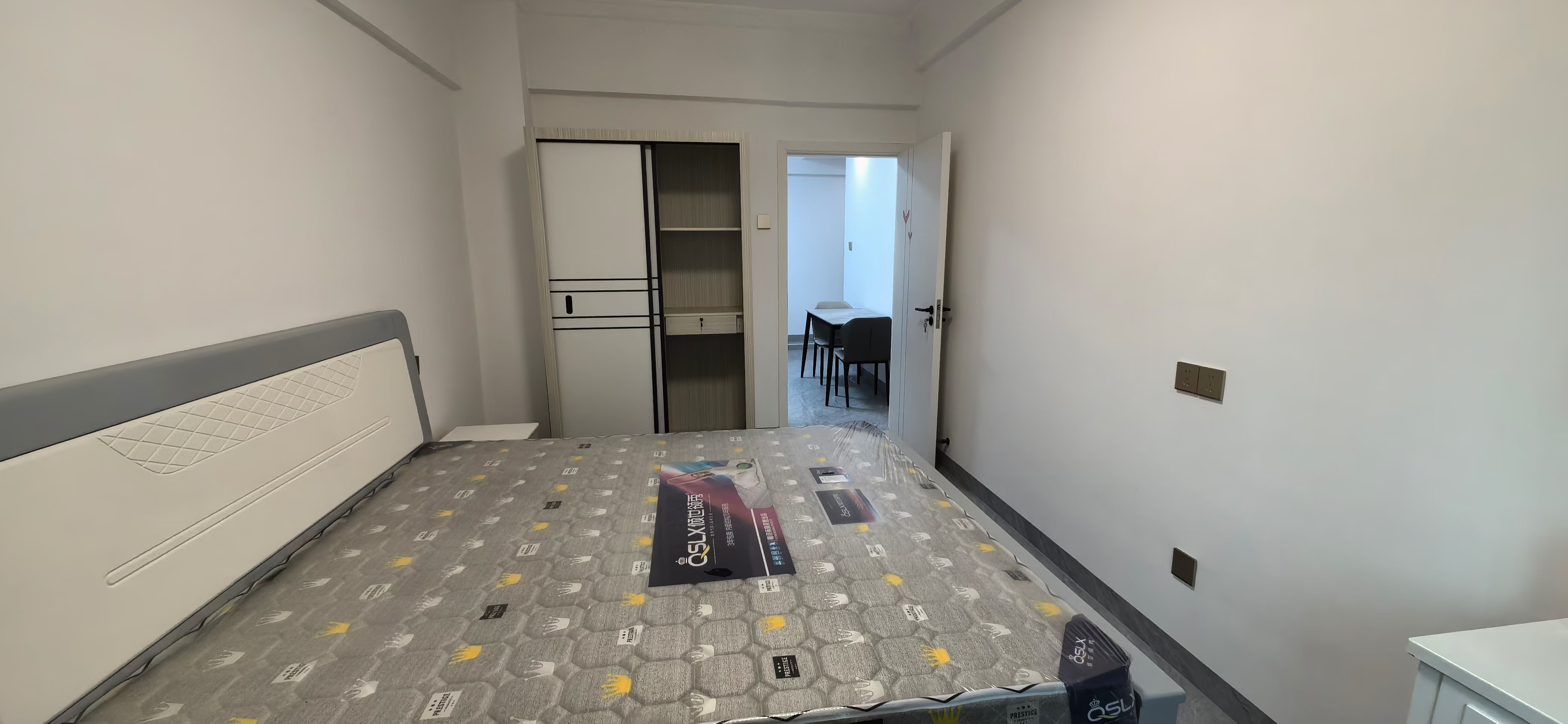 国联大厦  1室1厅1卫    1800.0元/月室内图