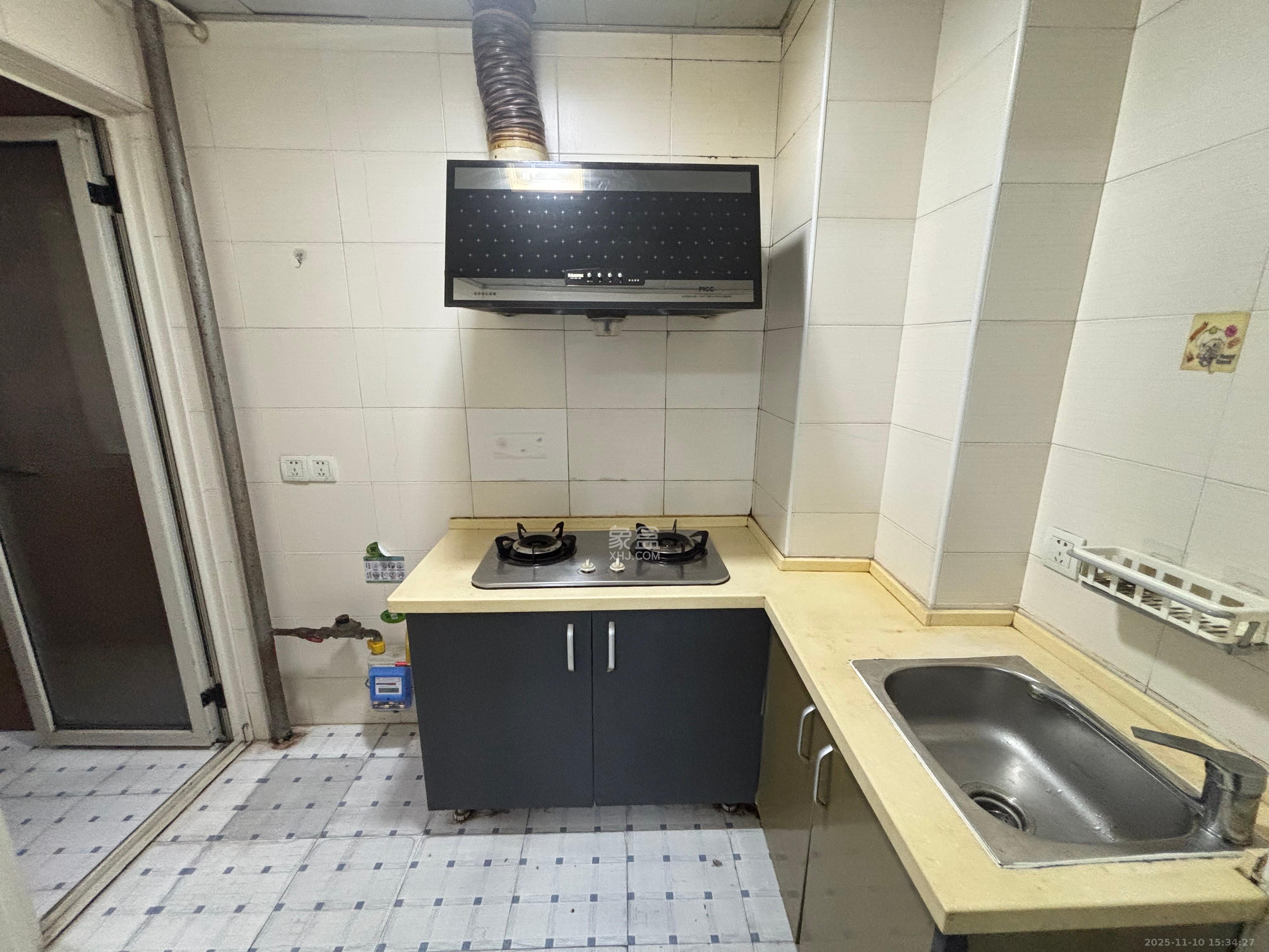 白沙晶城  1室1厅1卫    1800.0元/月室内图