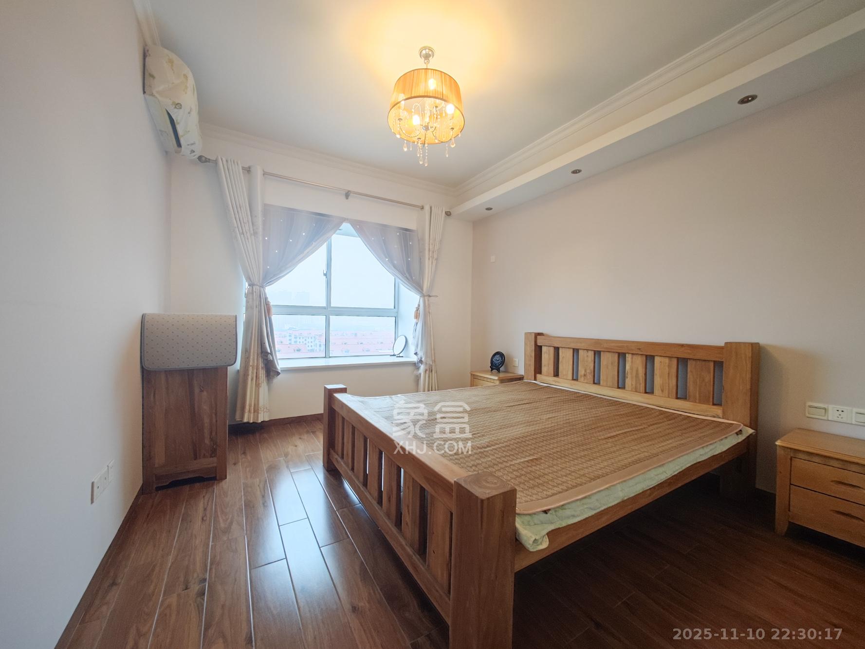 桃阳苑（省人大单位房）  3室2厅2卫    150.0万卧室