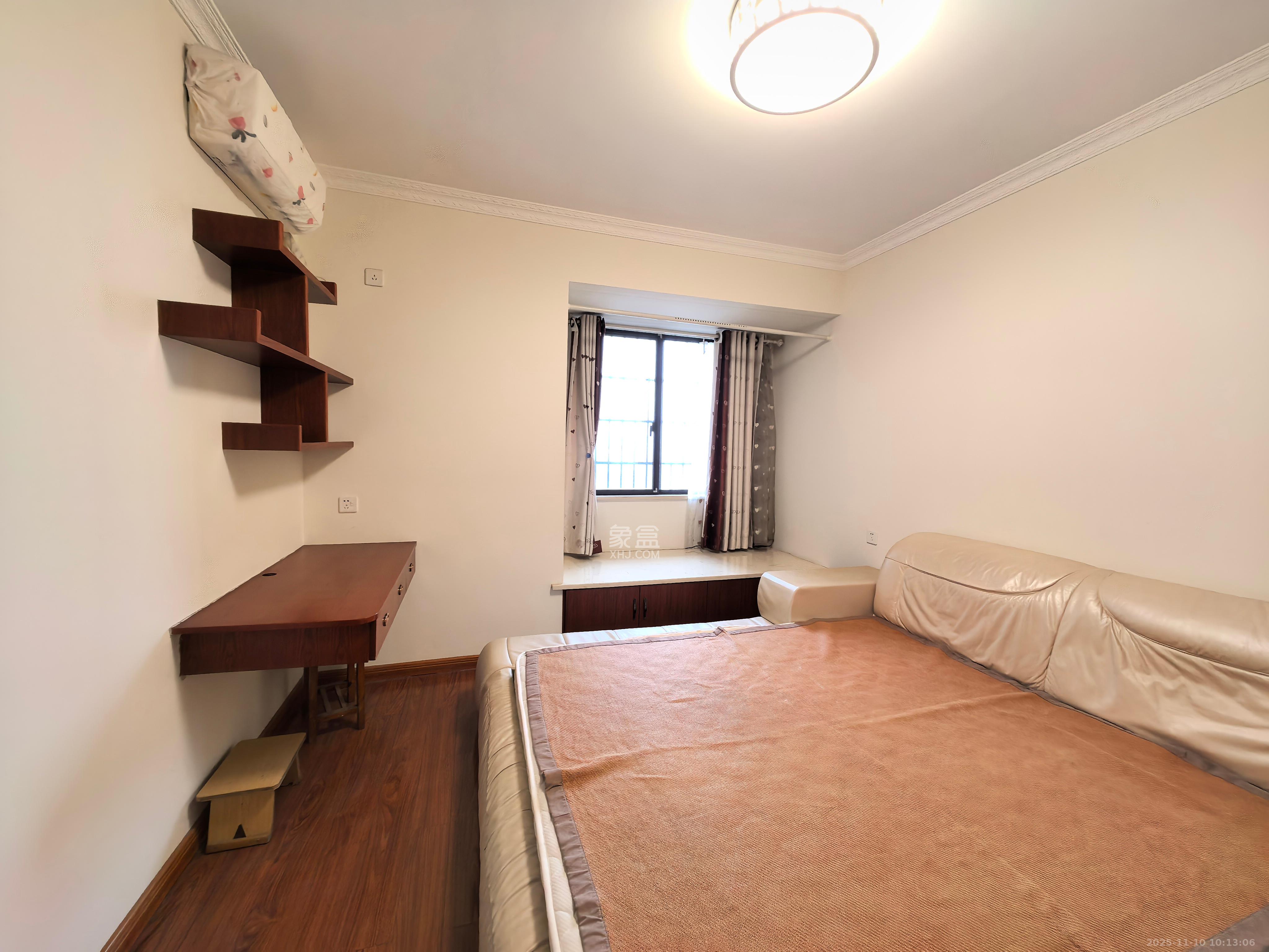 新城国际花都 3室2厅1卫 1800.0元/月 新城国际花都 3室2厅1卫 1800.0元/月室内图