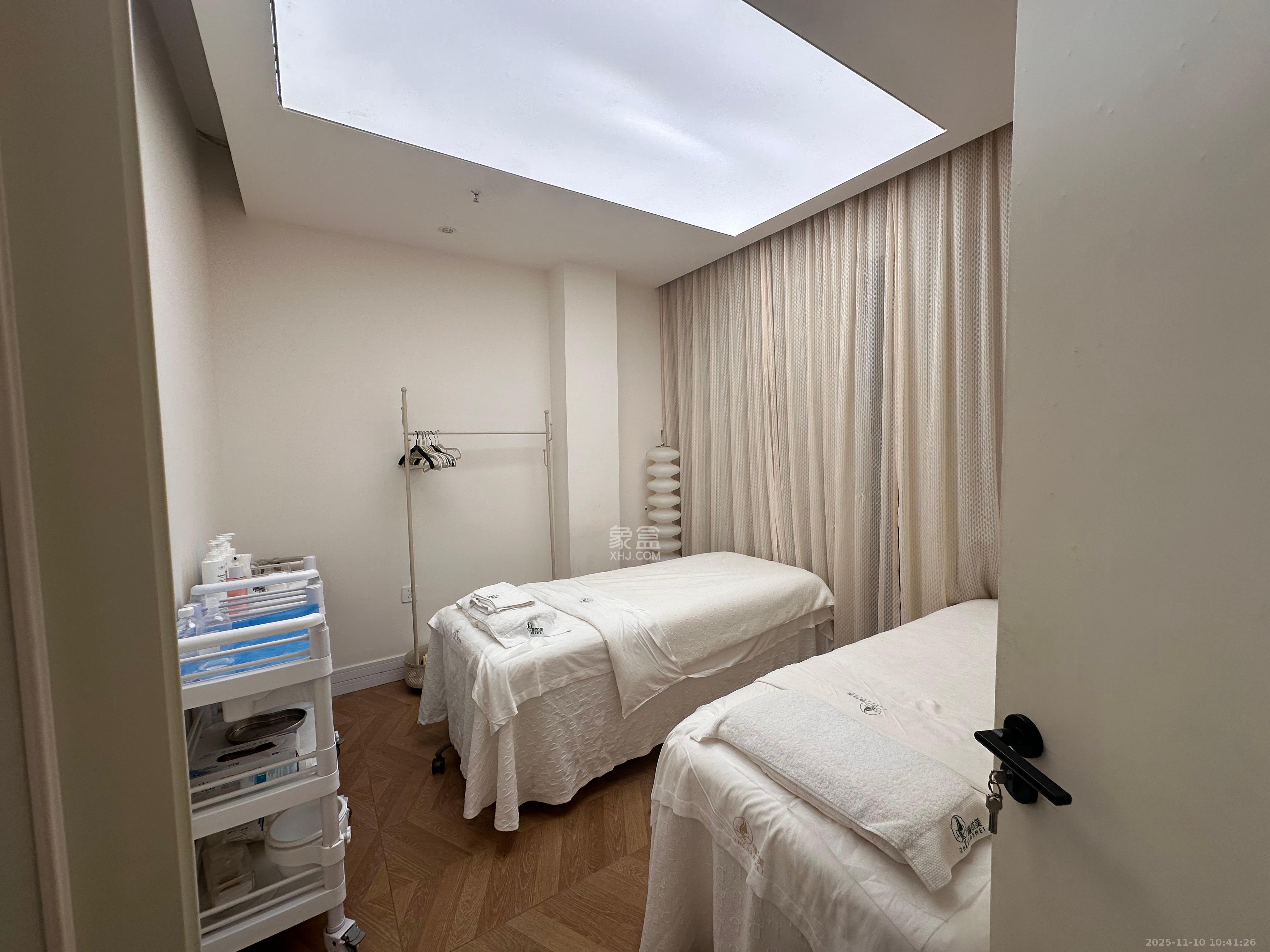 第六都（陆都小区）  1室1厅1卫    8500.0元/月室内图