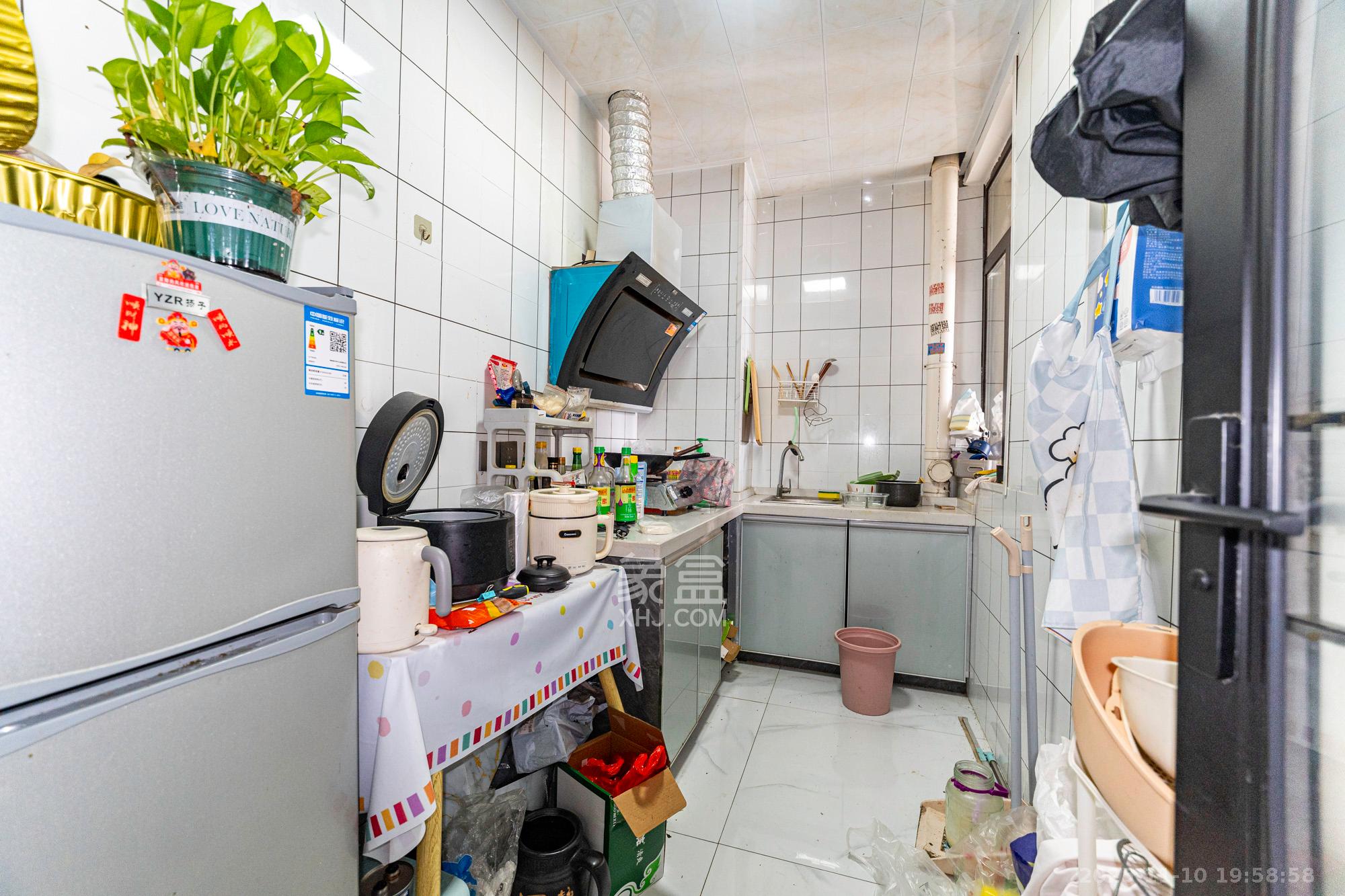 星雅美辰  3室2厅2卫    72.0万厨房