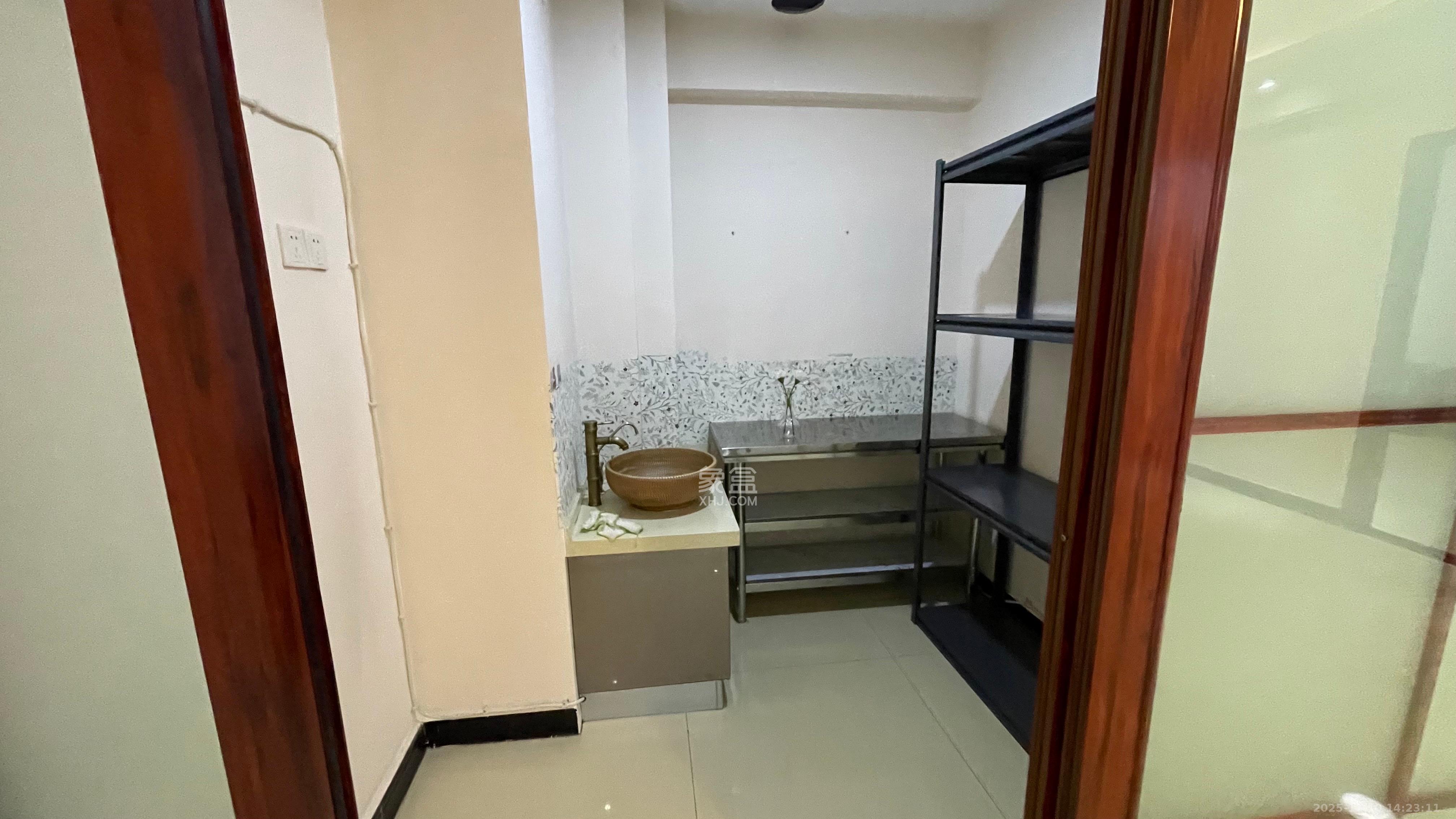 喜盈门范城 1室0厅0卫 3800.0元/月 喜盈门范城 1室0厅0卫 3800.0元/月室内图