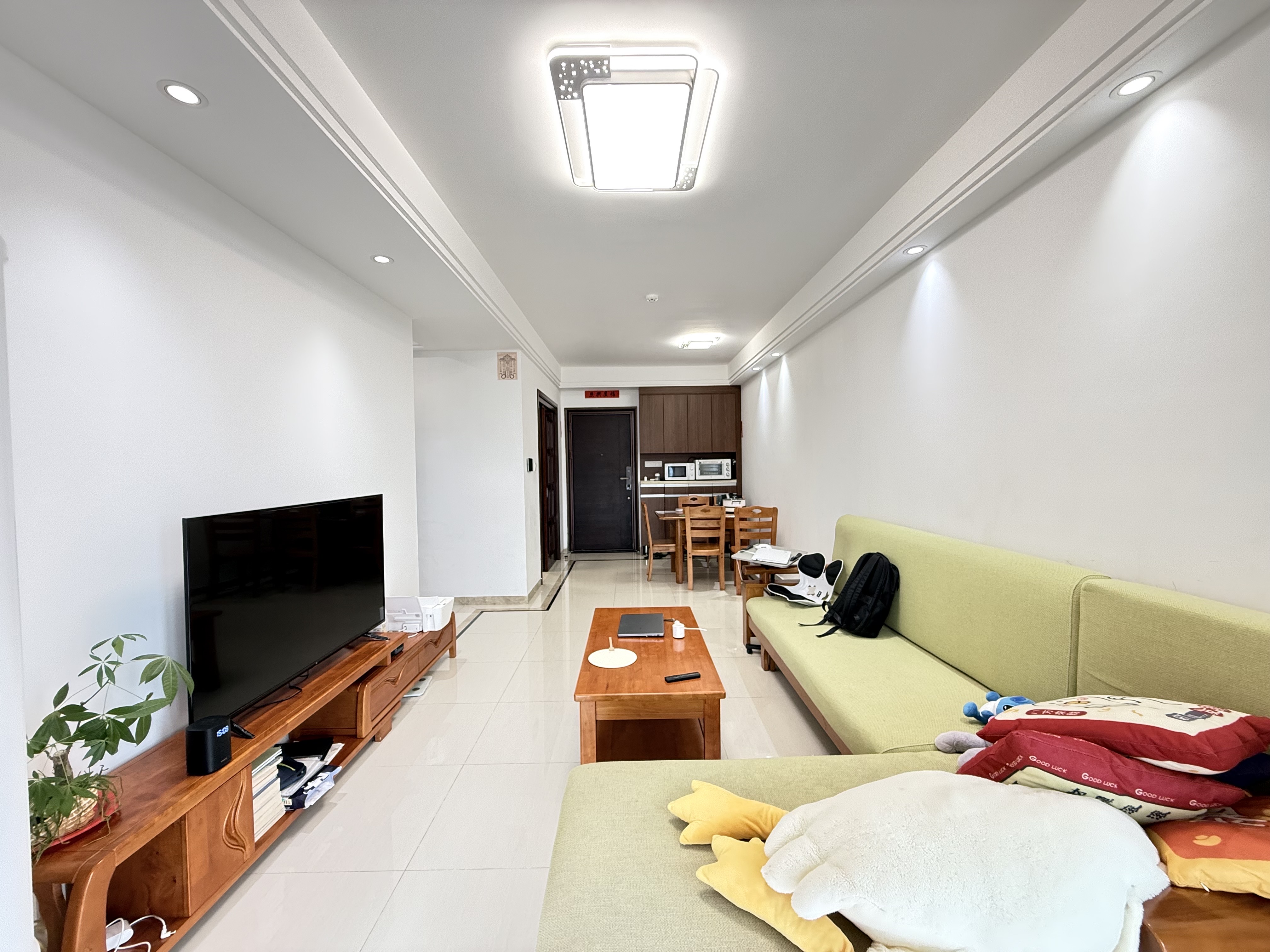 中海锦城 2室2厅1卫 115.0万 中海锦城 2室2厅1卫 115.0万客厅