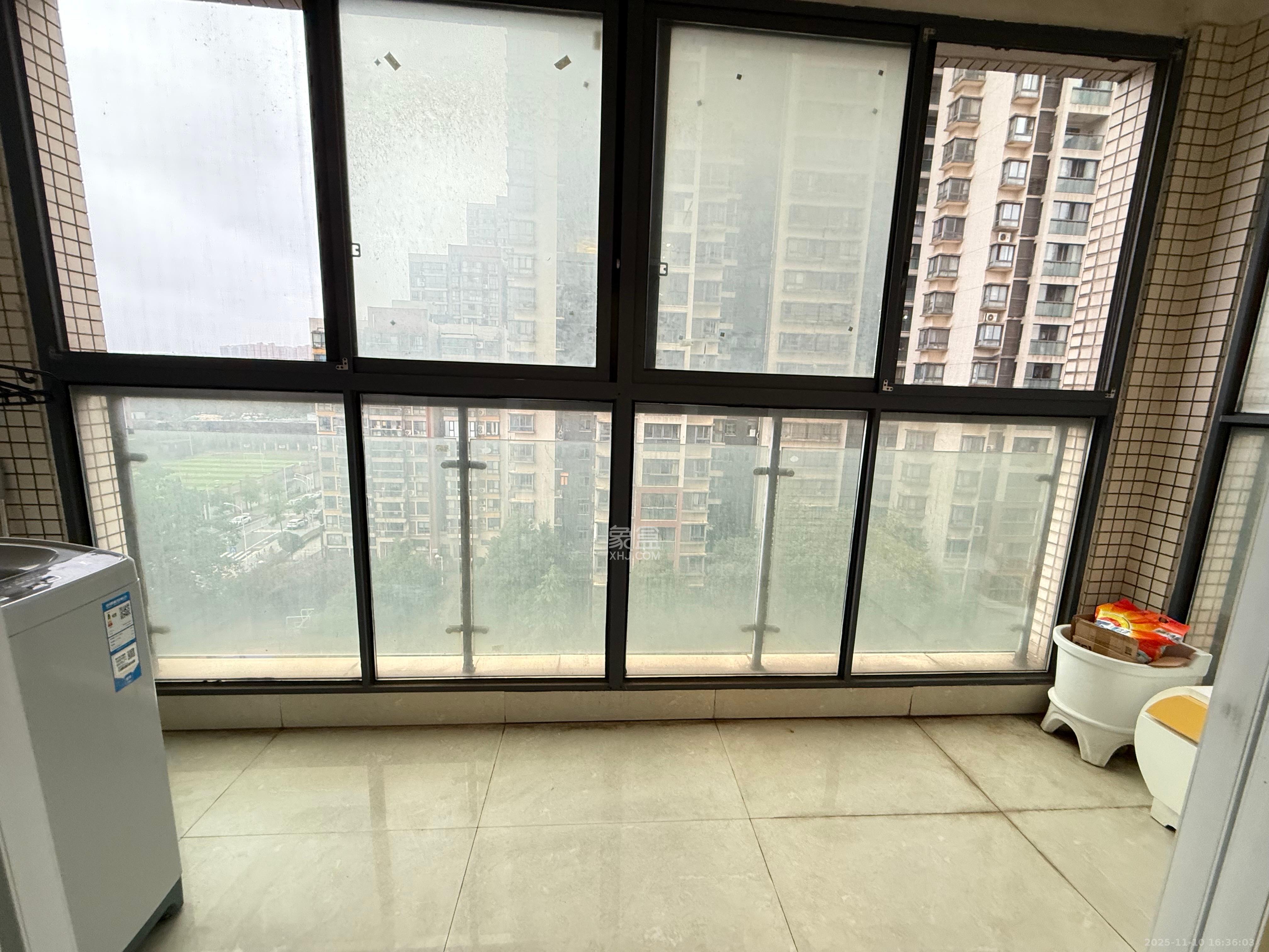 高鑫麓城 3室2厅2卫 2500.0元/月 高鑫麓城 3室2厅2卫 2500.0元/月室内图