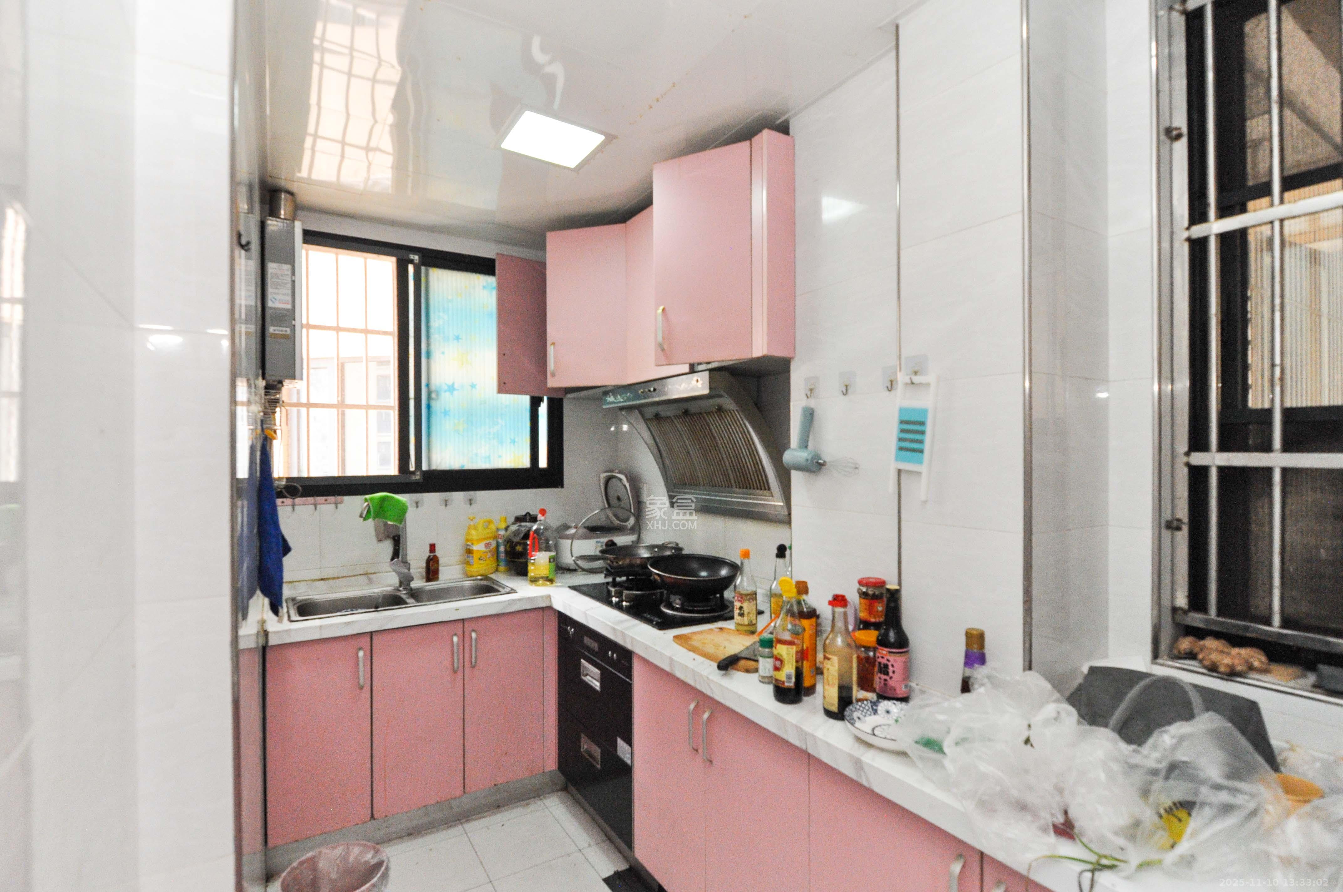 阿普阿布 1室1厅1卫 52.0万 阿普阿布 1室1厅1卫 52.0万厨房