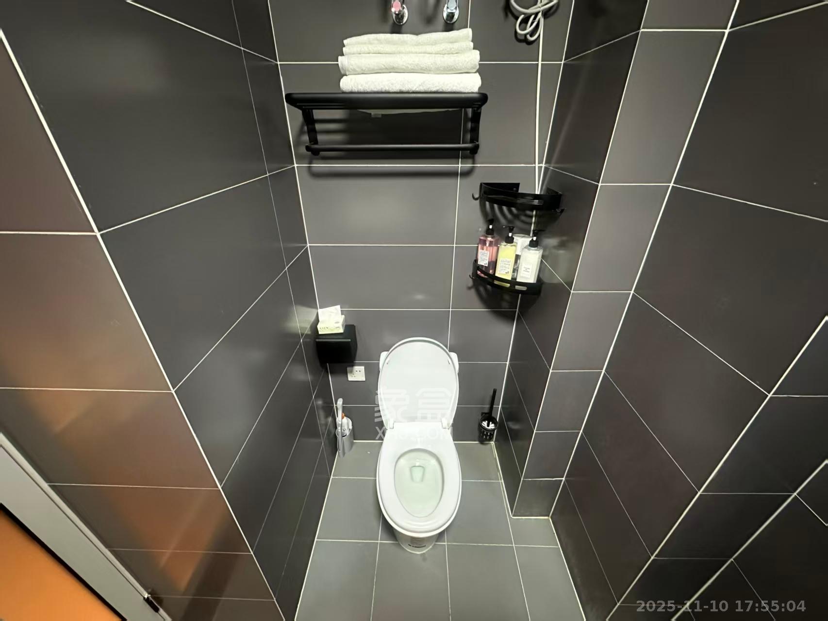 海伦春天  1室1厅1卫    1600.0元/月室内图